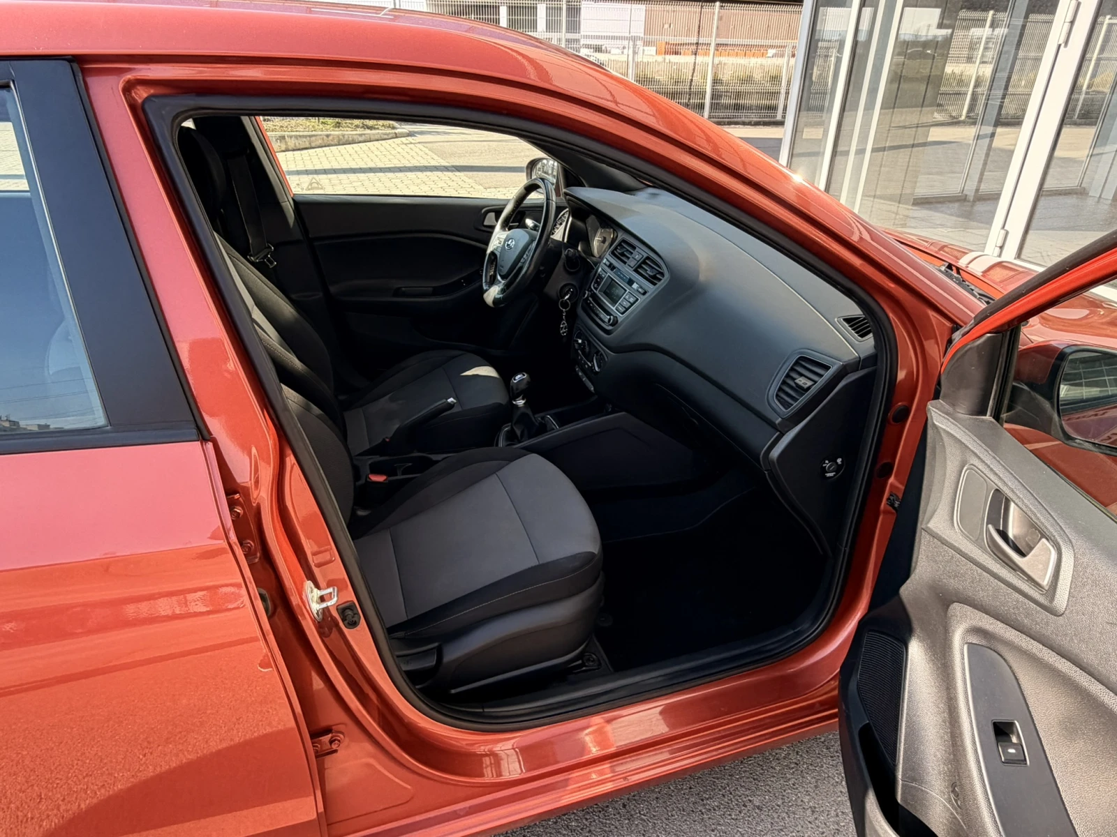 Hyundai I20 1.2, снимка 10 - Автомобили и джипове - 53768011