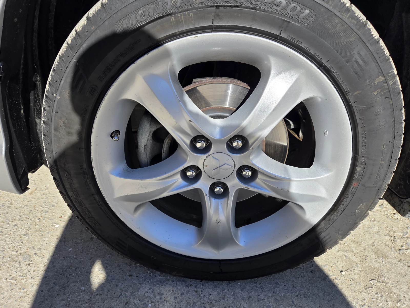 Mitsubishi Grandis, снимка 14 - Автомобили и джипове - 53773854