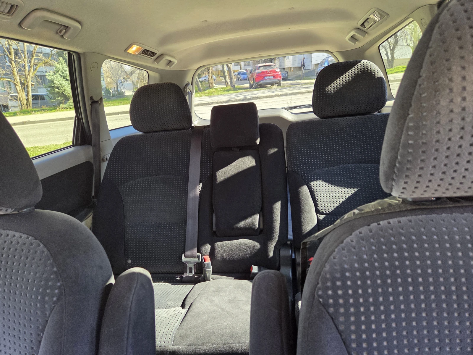 Mitsubishi Grandis  - изображение 9