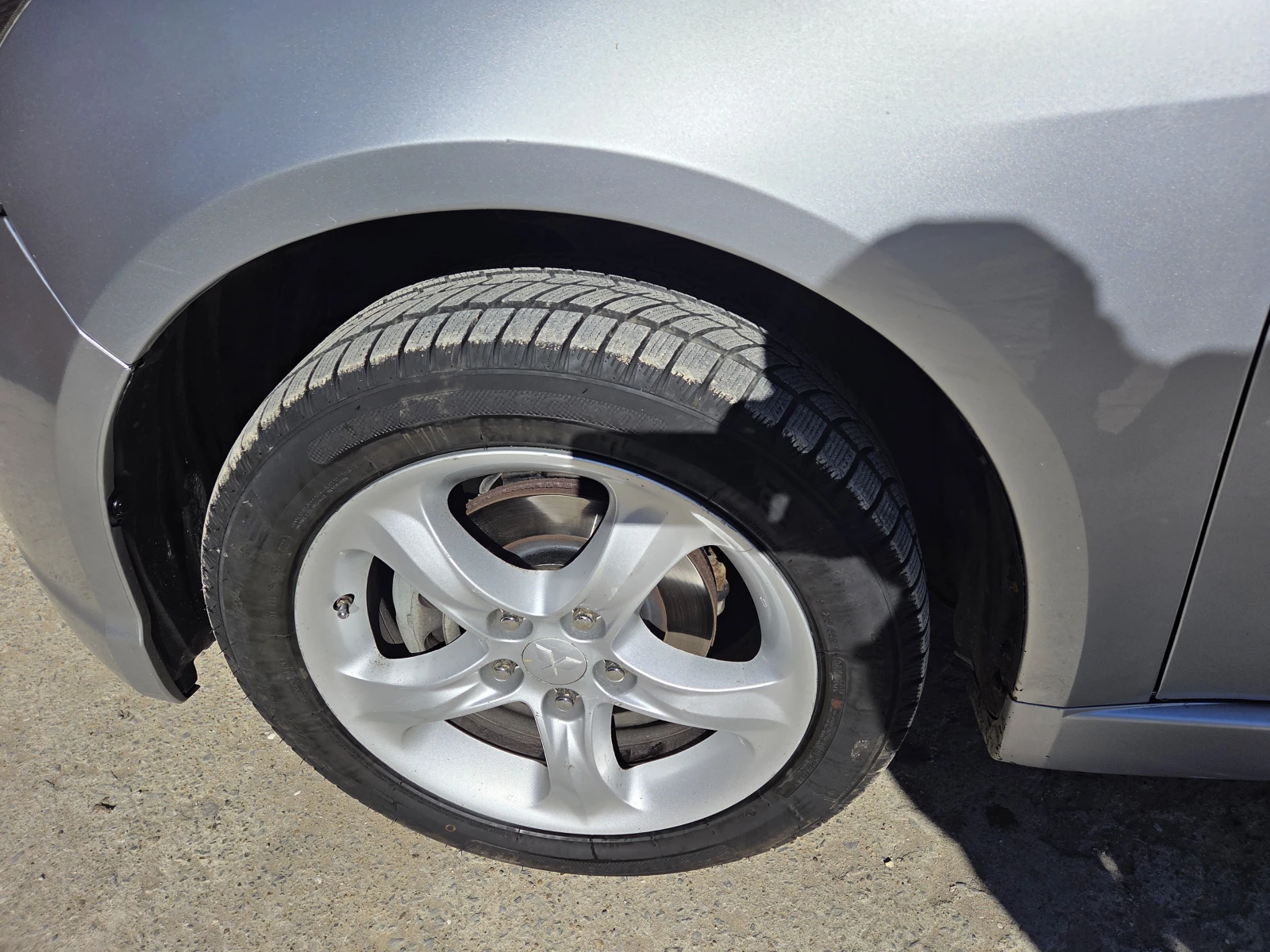 Mitsubishi Grandis  - изображение 5