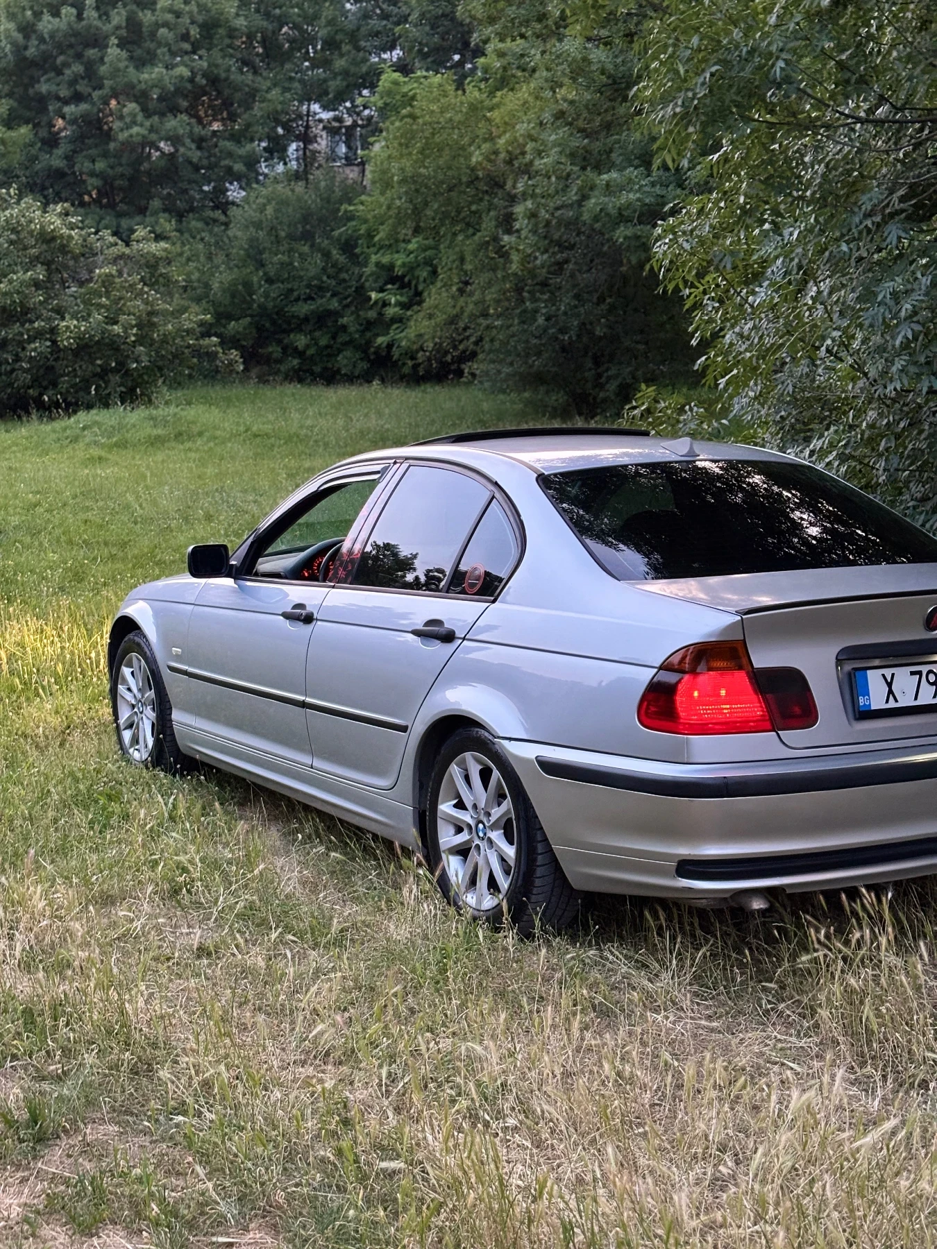 BMW 320 320d, снимка 3 - Автомобили и джипове - 54114157