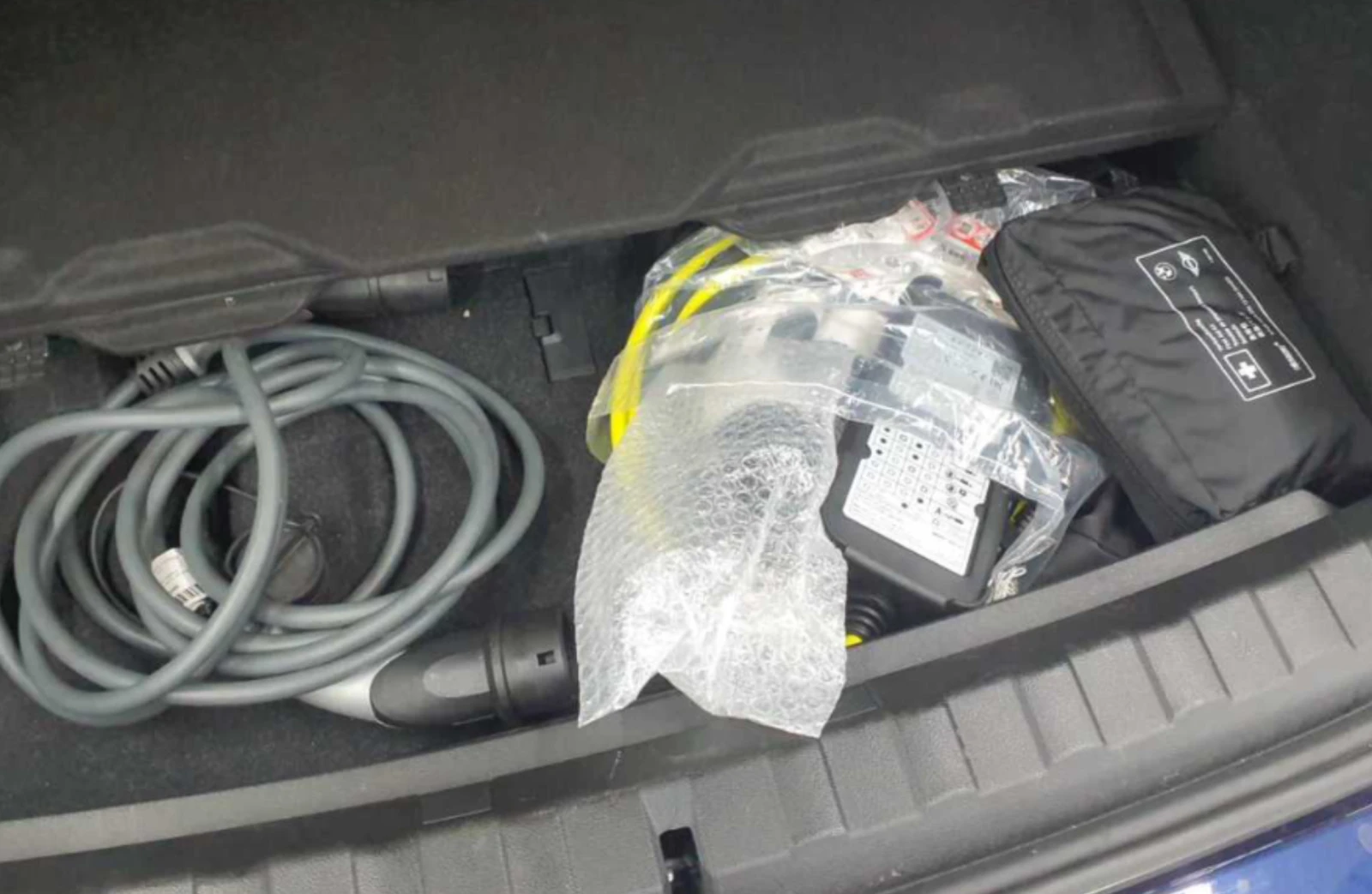 BMW 330 E xDrive Plug-In Hybrid | АВСТРИЯ, снимка 17 - Автомобили и джипове - 54181958