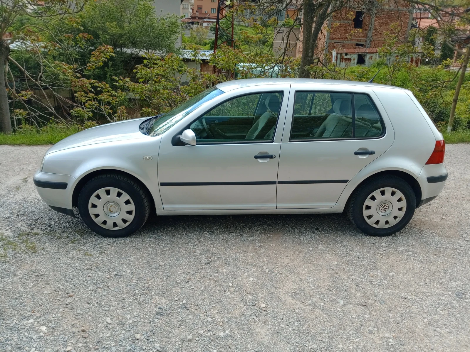 VW Golf 1.9 TDI 90 Климатроник , снимка 3 - Автомобили и джипове - 54566577