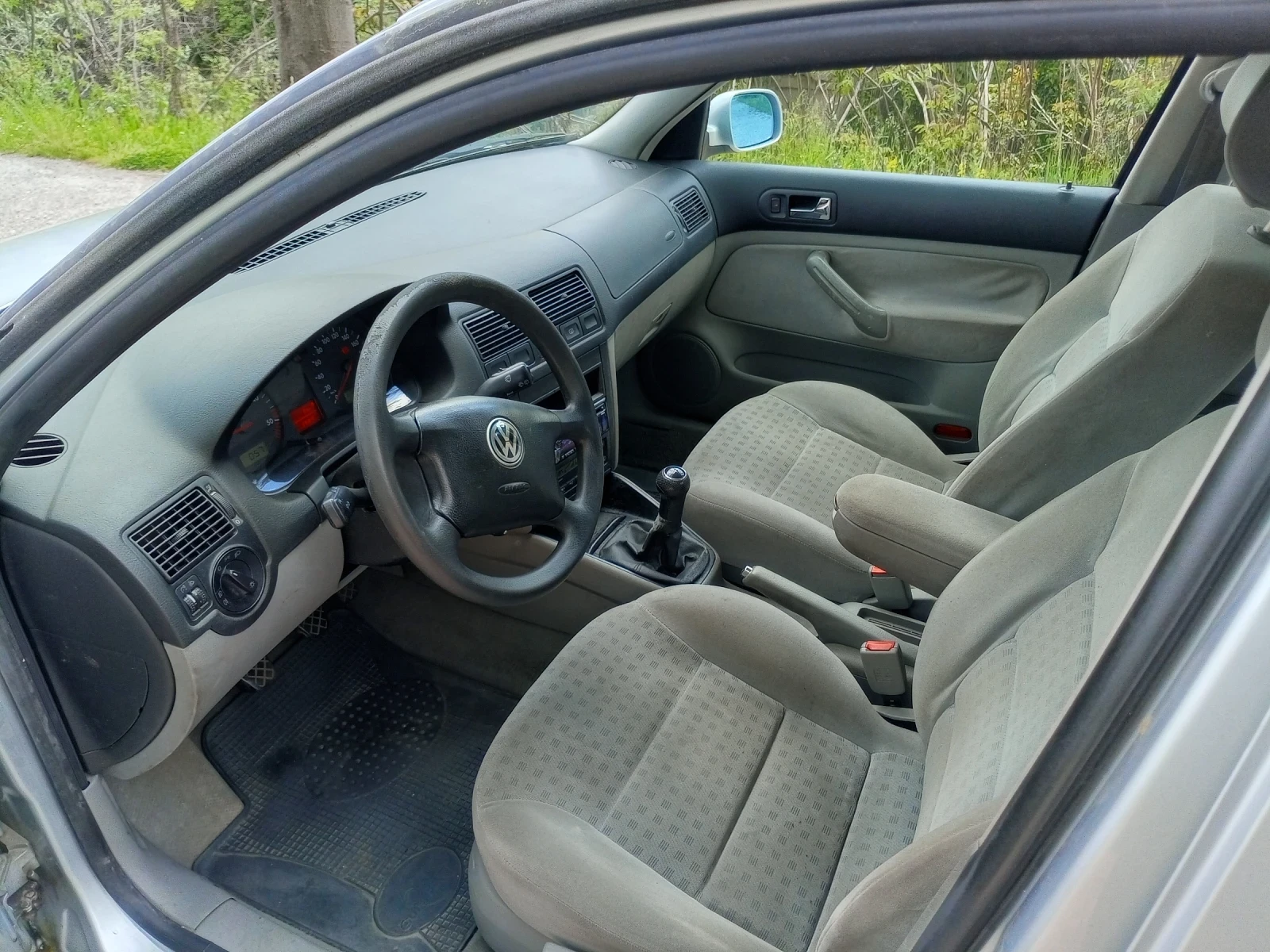 VW Golf 1.9 TDI 90 Климатроник , снимка 8 - Автомобили и джипове - 54566577
