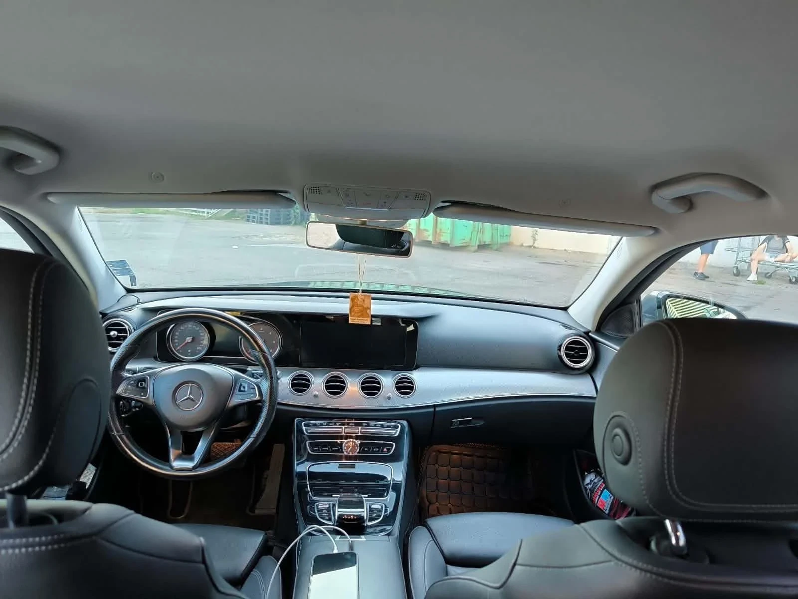 Mercedes-Benz E 220 Дизел, снимка 2 - Автомобили и джипове - 54840558