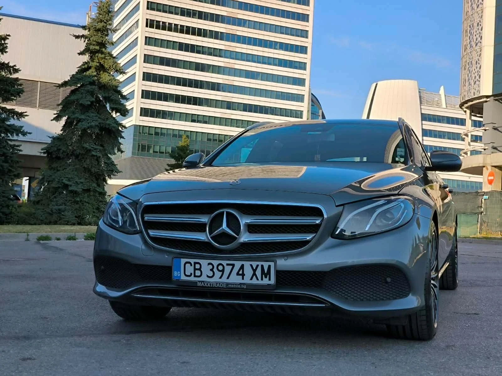 Mercedes-Benz E 220 Дизел, снимка 13 - Автомобили и джипове - 54840558