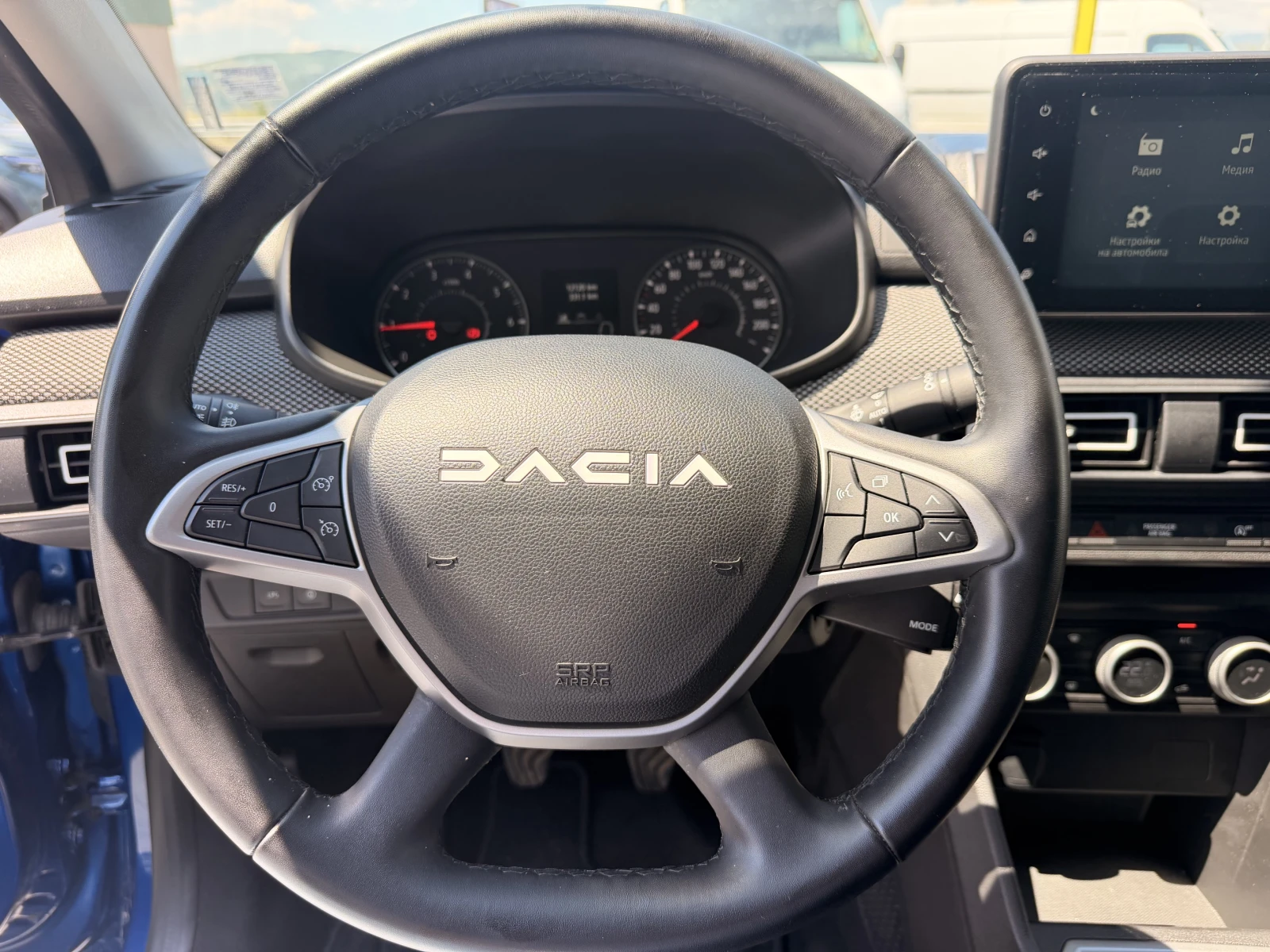 Dacia Logan 1000 куб.см / 100 к.с / Еco-G, снимка 9 - Автомобили и джипове - 54958375