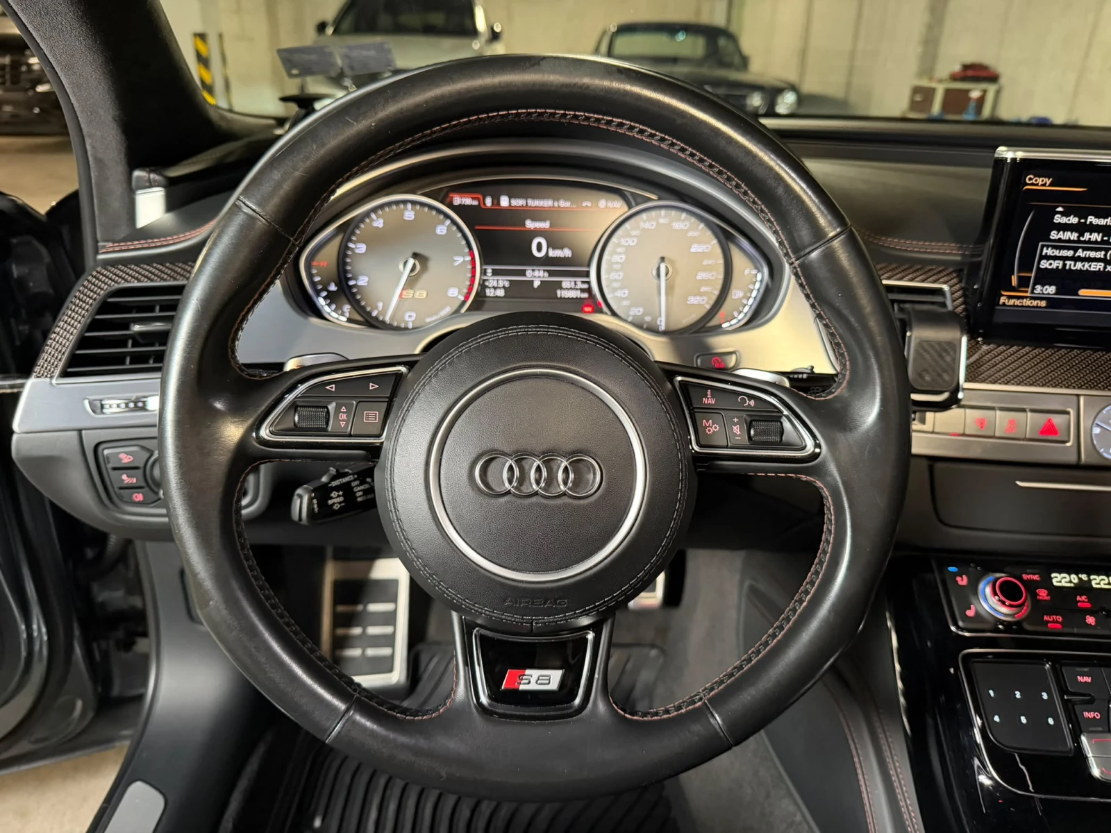 Audi S8 PLUS* KERAMIKA* CARBON* B&O* ВЕНТИЛАЦИЯ* МАСАЖ* , снимка 10 - Автомобили и джипове - 55114279