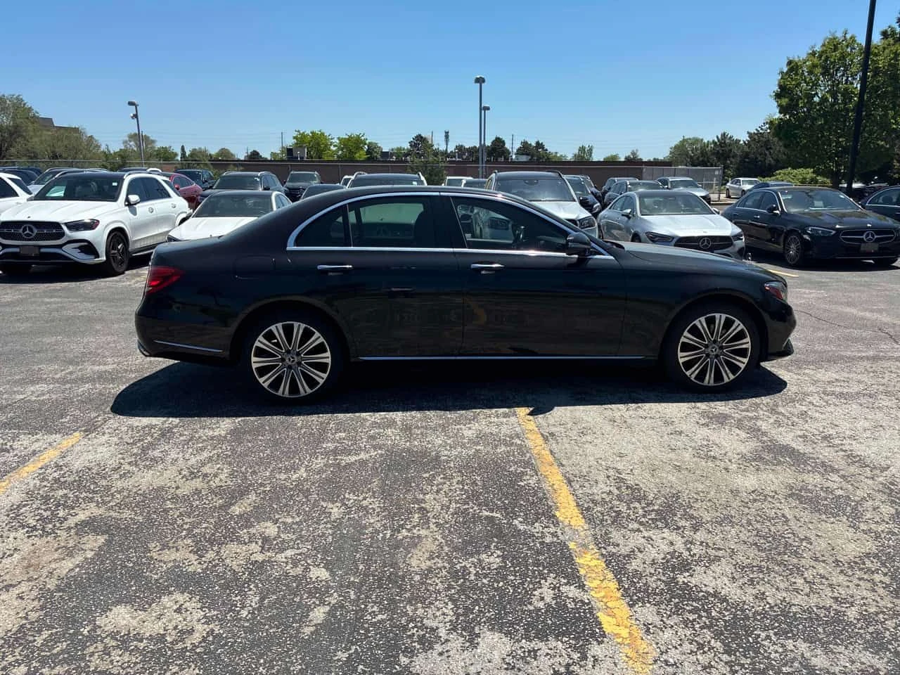 Mercedes-Benz E 350 * CARFAX * ОПЦИЯ ЗА ФИНАНСИРАНЕ, снимка 3 - Автомобили и джипове - 55167137