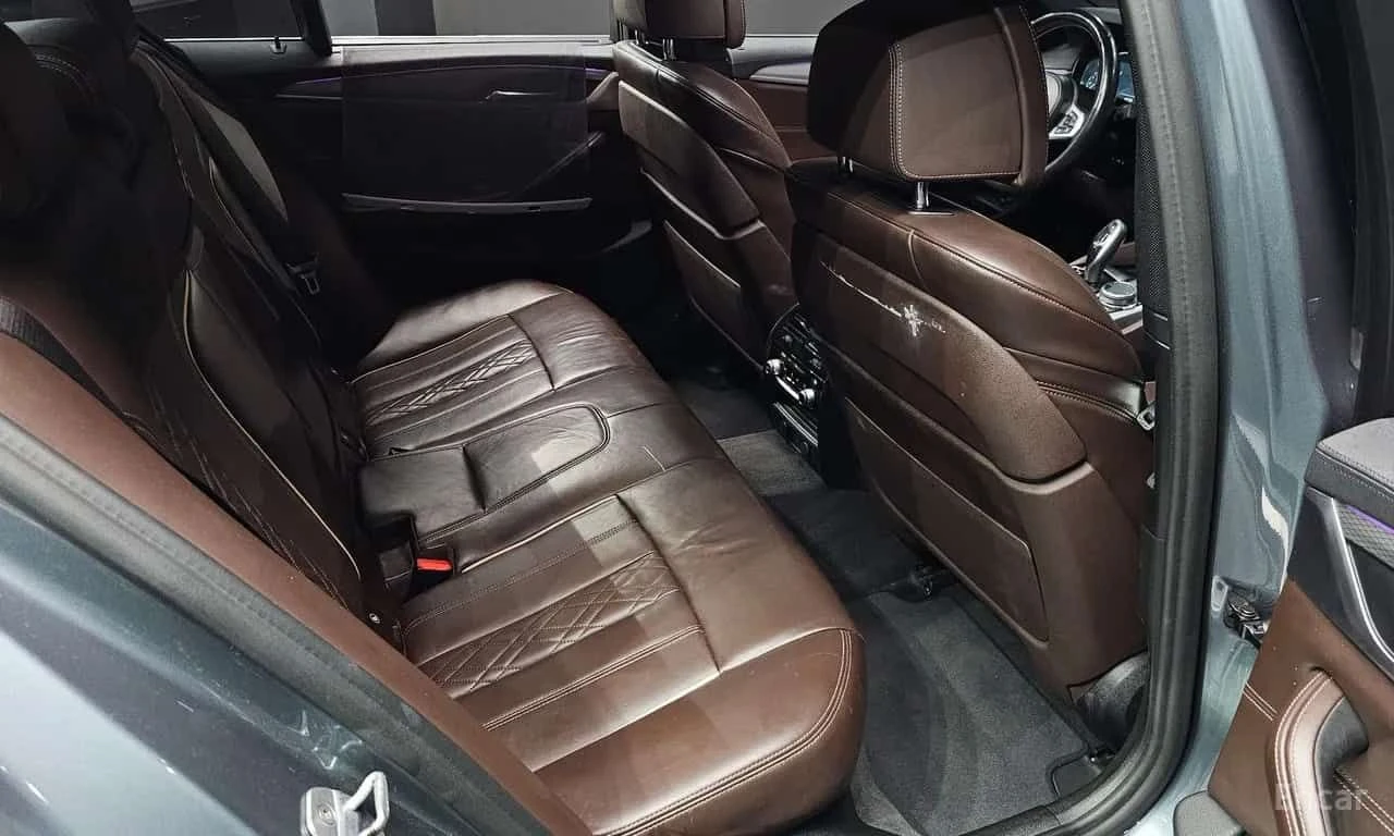 BMW 520 * 520d M Sport Package Plus * CARFAX * ЦЕНА ДО БГ, снимка 11 - Автомобили и джипове - 55509487