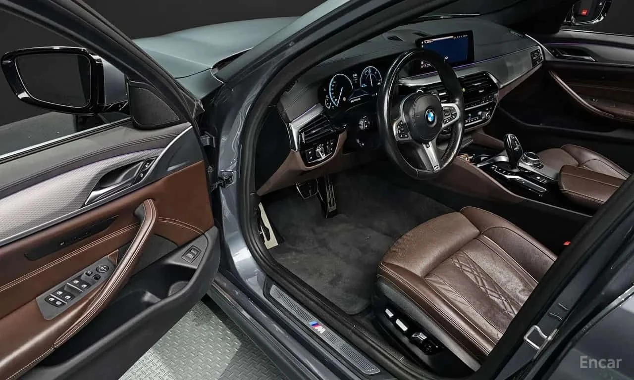BMW 520 * 520d M Sport Package Plus * CARFAX * ЦЕНА ДО БГ, снимка 10 - Автомобили и джипове - 55509487