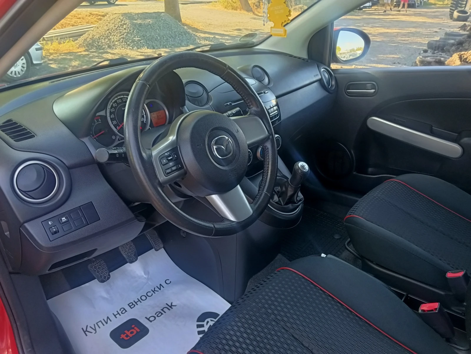 Mazda 2 1.6 HDI, снимка 8 - Автомобили и джипове - 55752311