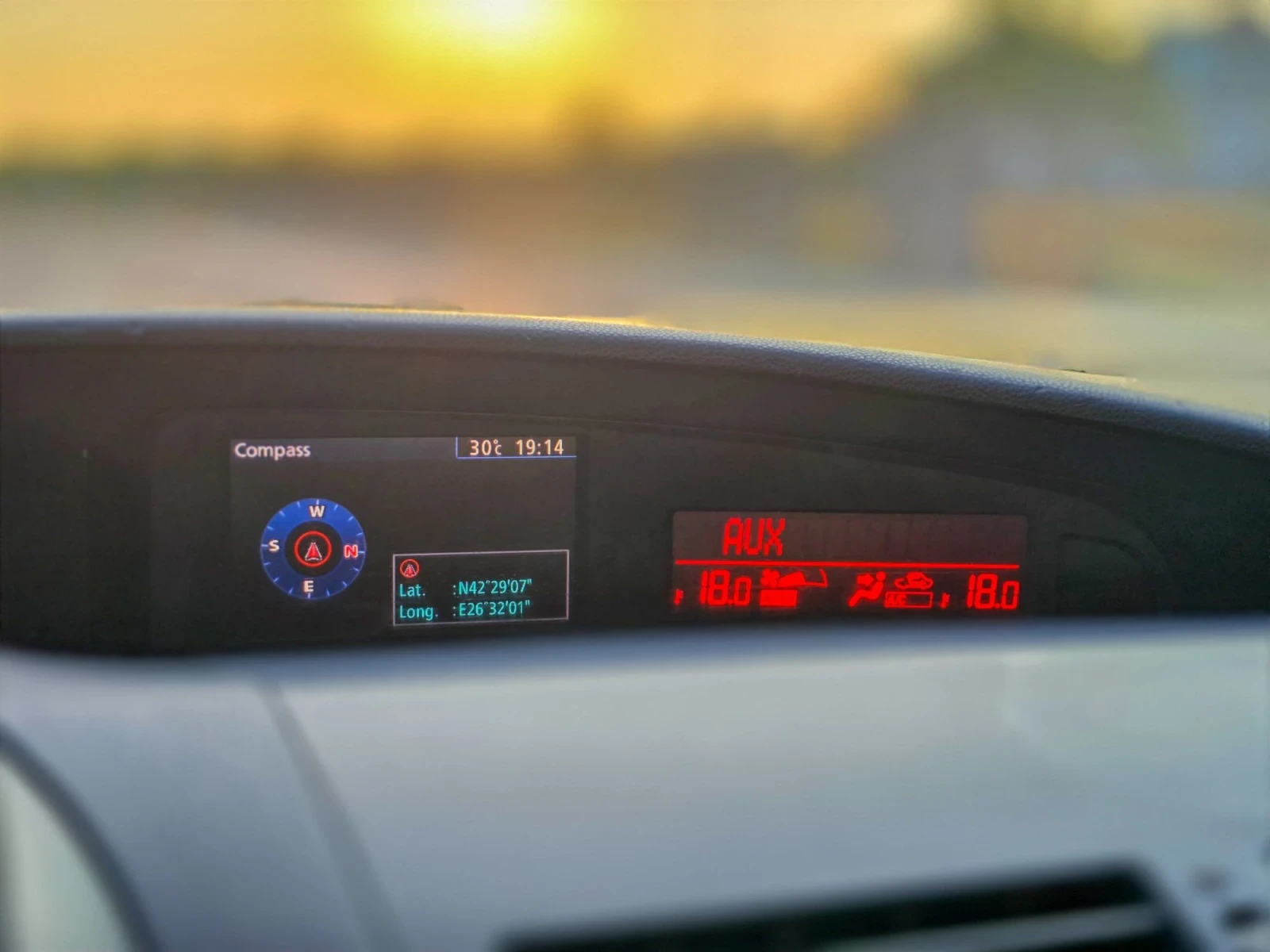 Mazda 3 2.2 Mzr-cd, снимка 16 - Автомобили и джипове - 55817175