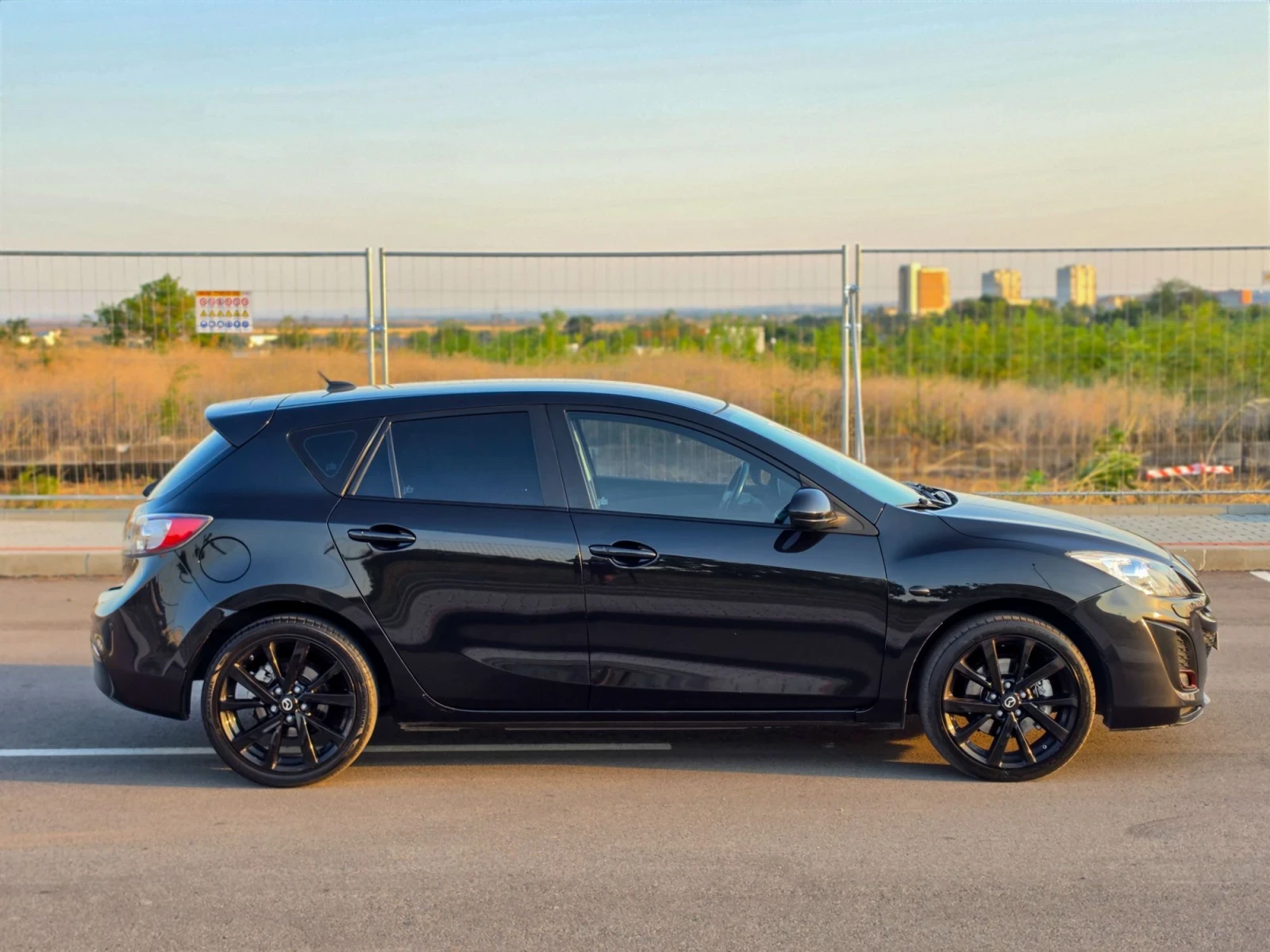 Mazda 3 2.2 Mzr-cd, снимка 4 - Автомобили и джипове - 55817175