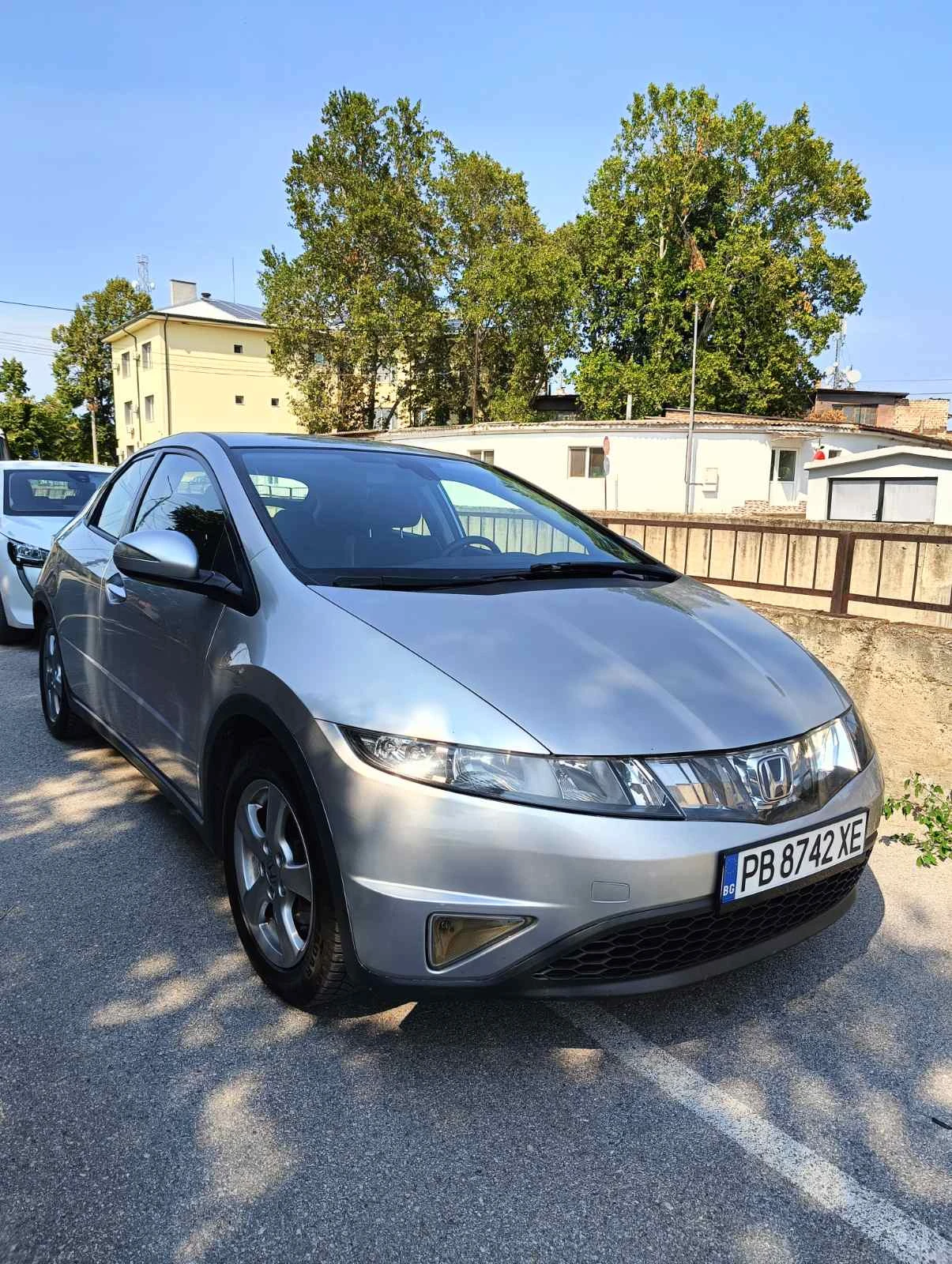 Honda Civic 8 генерация, снимка 2 - Автомобили и джипове - 55971816