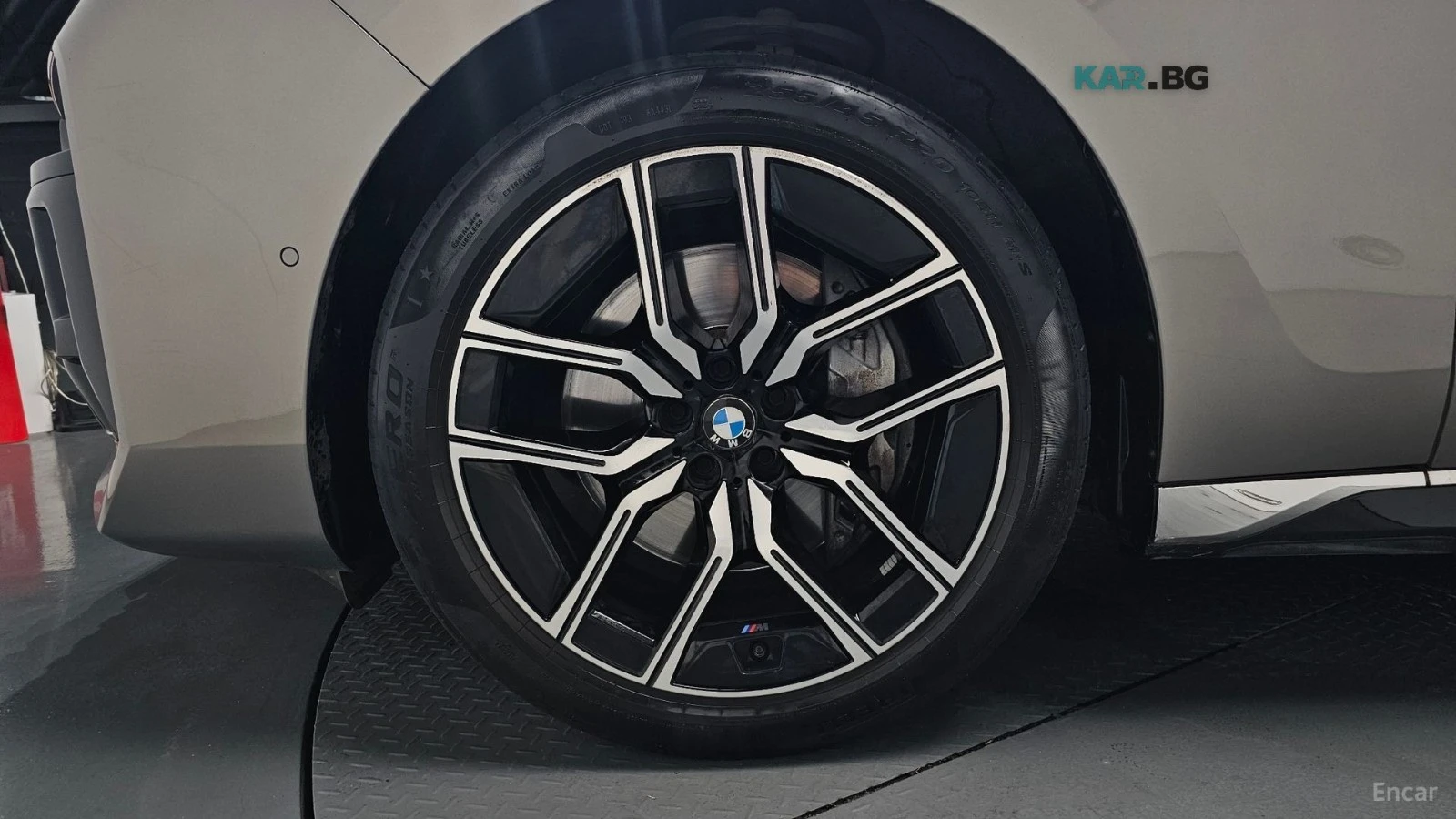 BMW 740 M  Crystal Headlights* Theater Scree, снимка 4 - Автомобили и джипове - 56069604