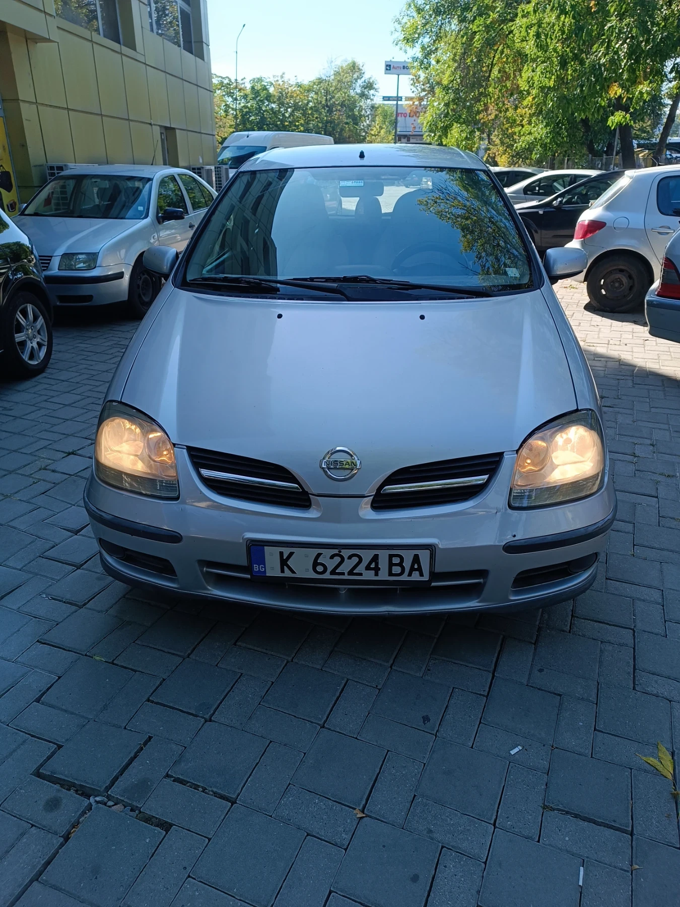 Nissan Almera tino, снимка 2 - Автомобили и джипове - 56148499