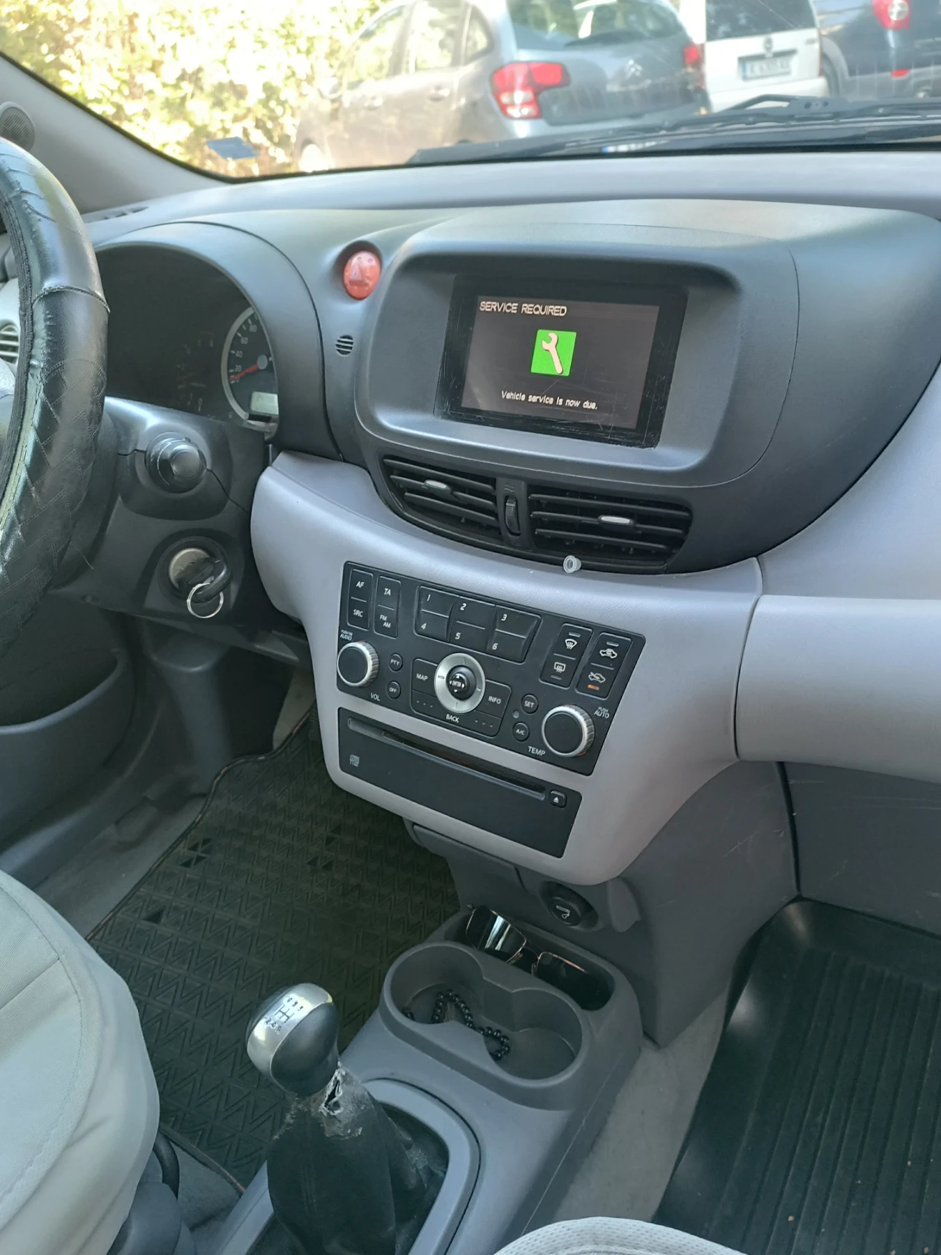 Nissan Almera tino, снимка 5 - Автомобили и джипове - 56148499