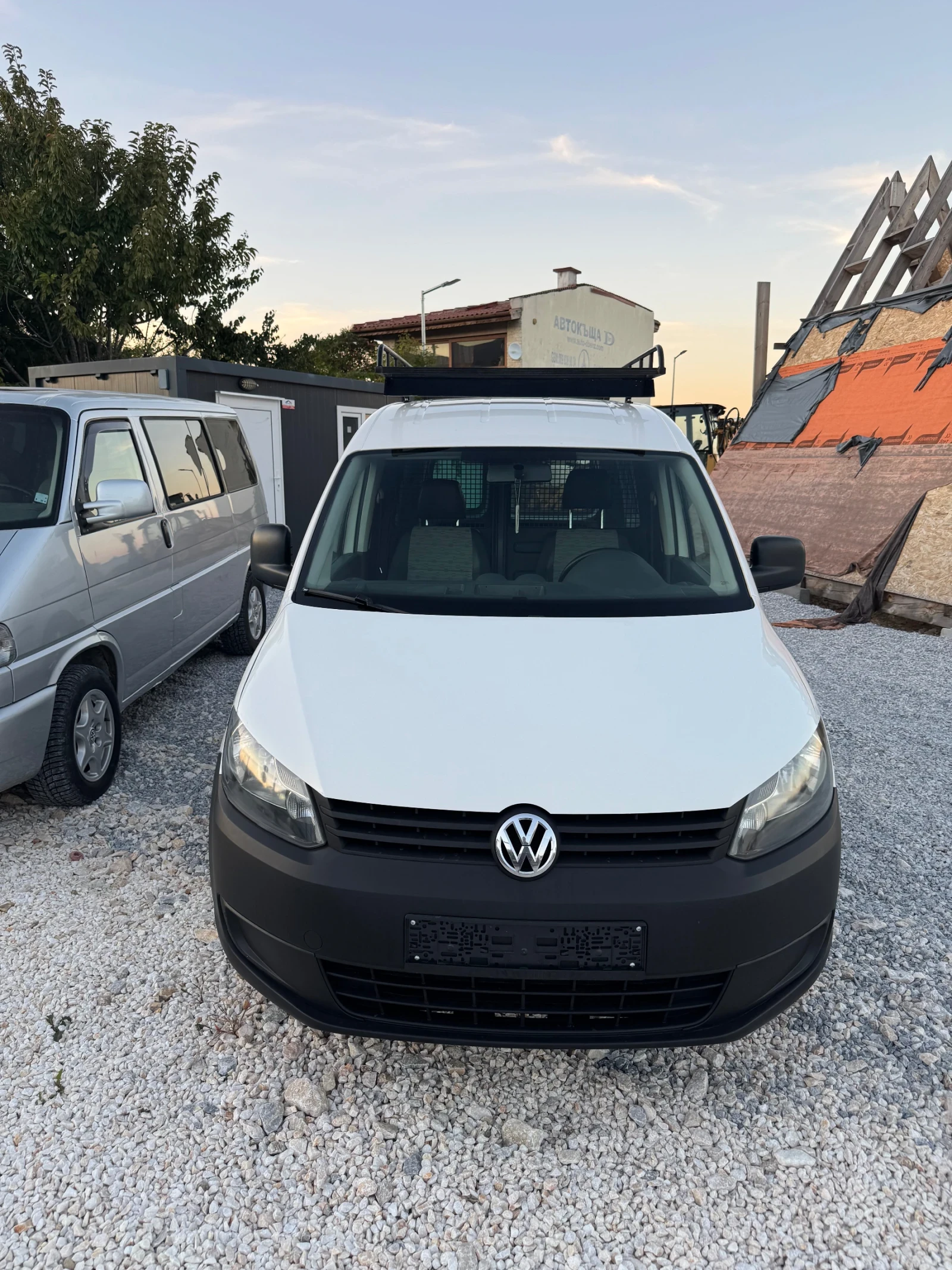 VW Caddy, снимка 2 - Автомобили и джипове - 56364315