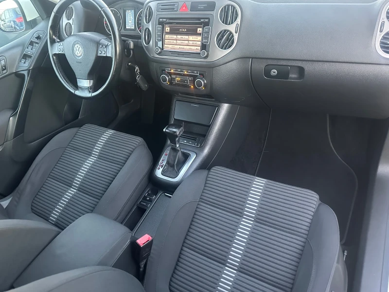 VW Tiguan 2.0 TDI 4X4, снимка 11 - Автомобили и джипове - 48393058