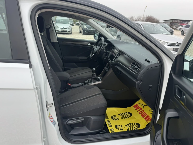 VW T-Roc 2.0TDI 4MOTION, снимка 15 - Автомобили и джипове - 49670277