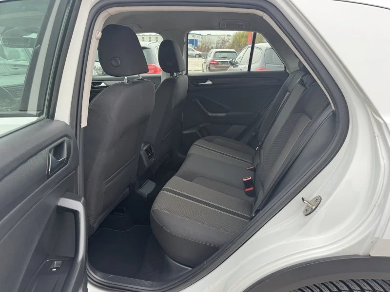 VW T-Roc 2.0TDI 4MOTION, снимка 8 - Автомобили и джипове - 49670277