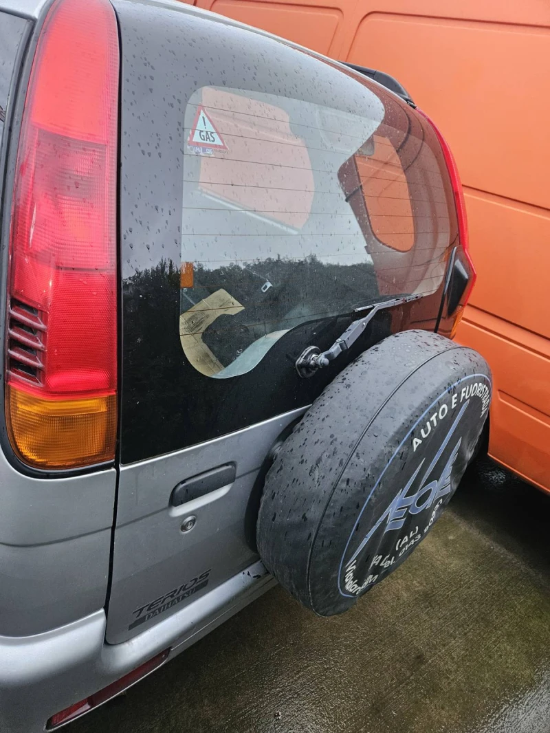 Daihatsu Terios, снимка 5 - Автомобили и джипове - 52663574