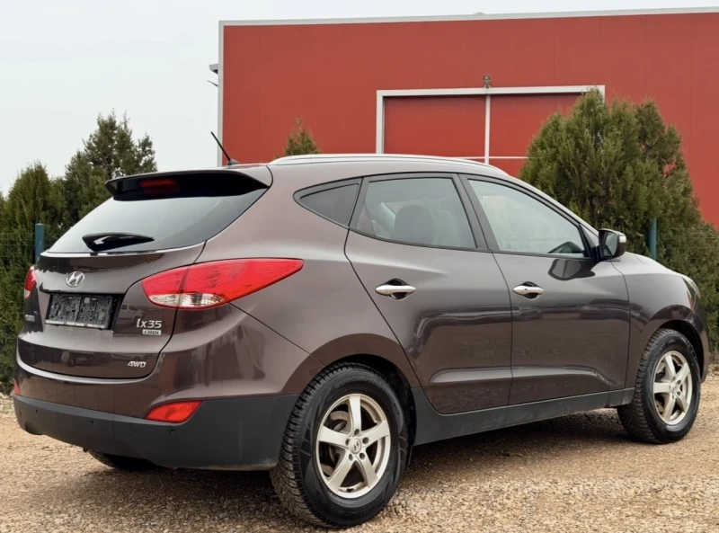 Hyundai IX35 2.0 CRDI / 4x4, снимка 4 - Автомобили и джипове - 52884977