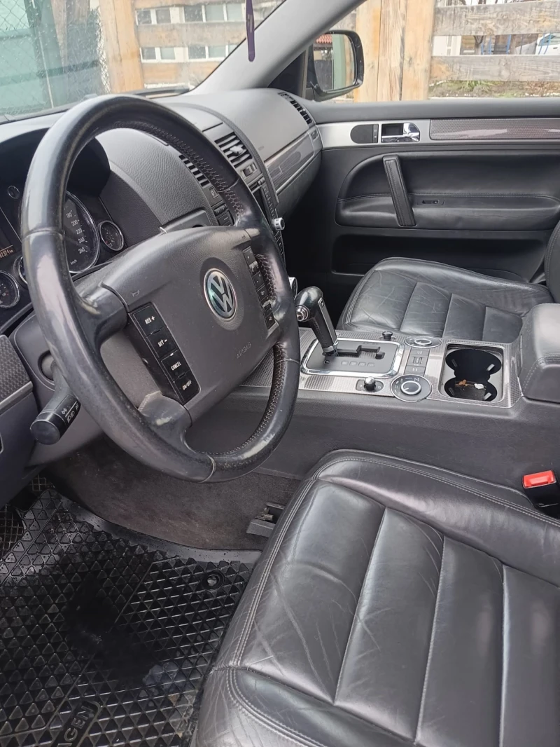 VW Touareg 3.0 V6 Tdi, снимка 11 - Автомобили и джипове - 53314320