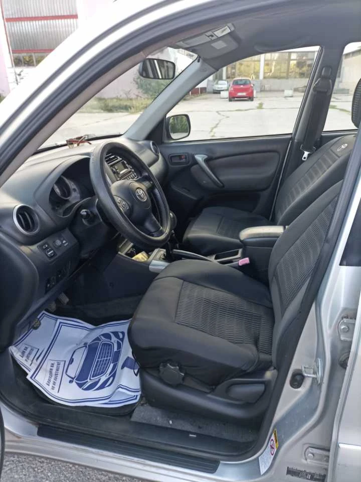 Toyota Rav4, снимка 8 - Автомобили и джипове - 47715704