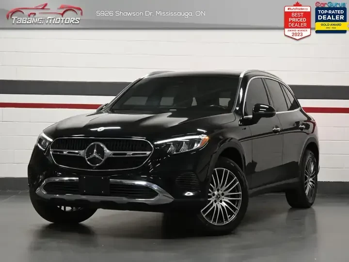 Mercedes-Benz GLC 300 4MATIC | 360 Camera | Ambient Light | Carfax