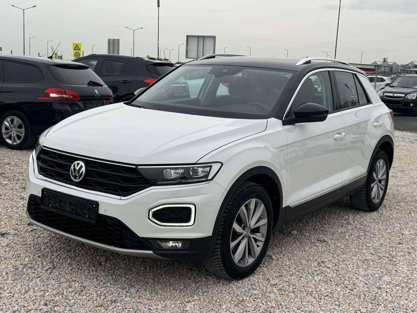 VW T-Roc 2.0TDI 4MOTION, снимка 1