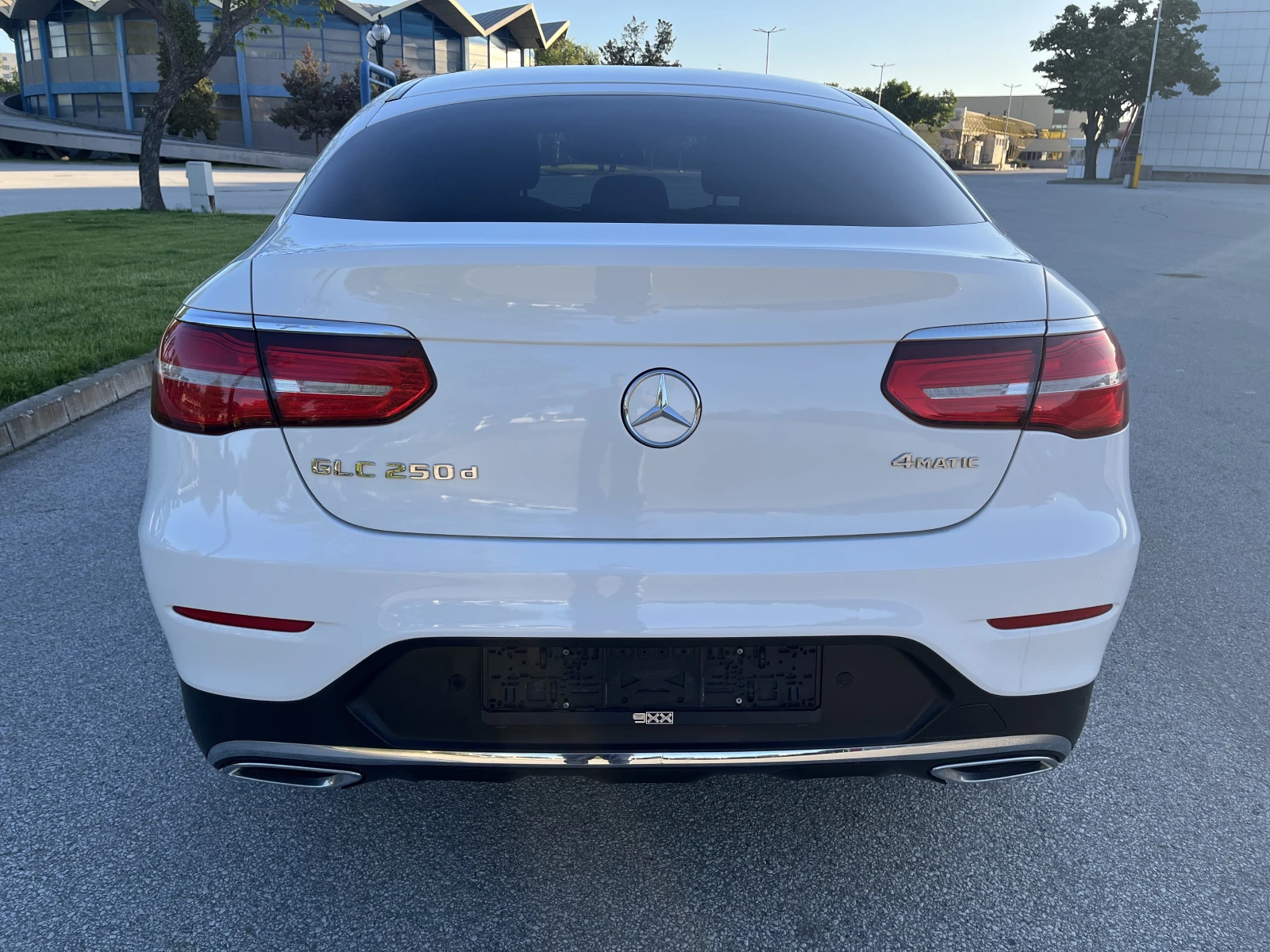 Mercedes-Benz GLC 250 COUPE/AMG/4MATIC - изображение 6