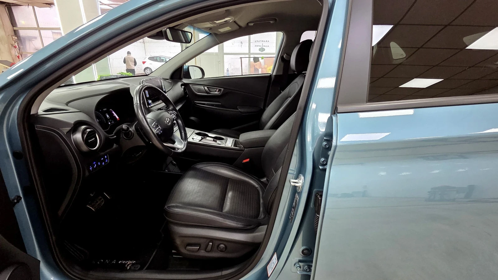 Hyundai Kona 64KWh/Premium/SOH100% - изображение 8