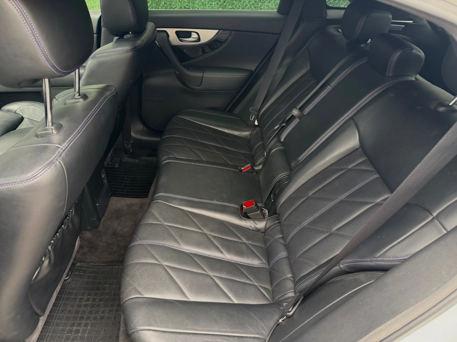 Infiniti QX70 S Black Carbon 027/100 Limited, снимка 9 - Автомобили и джипове - 53928234