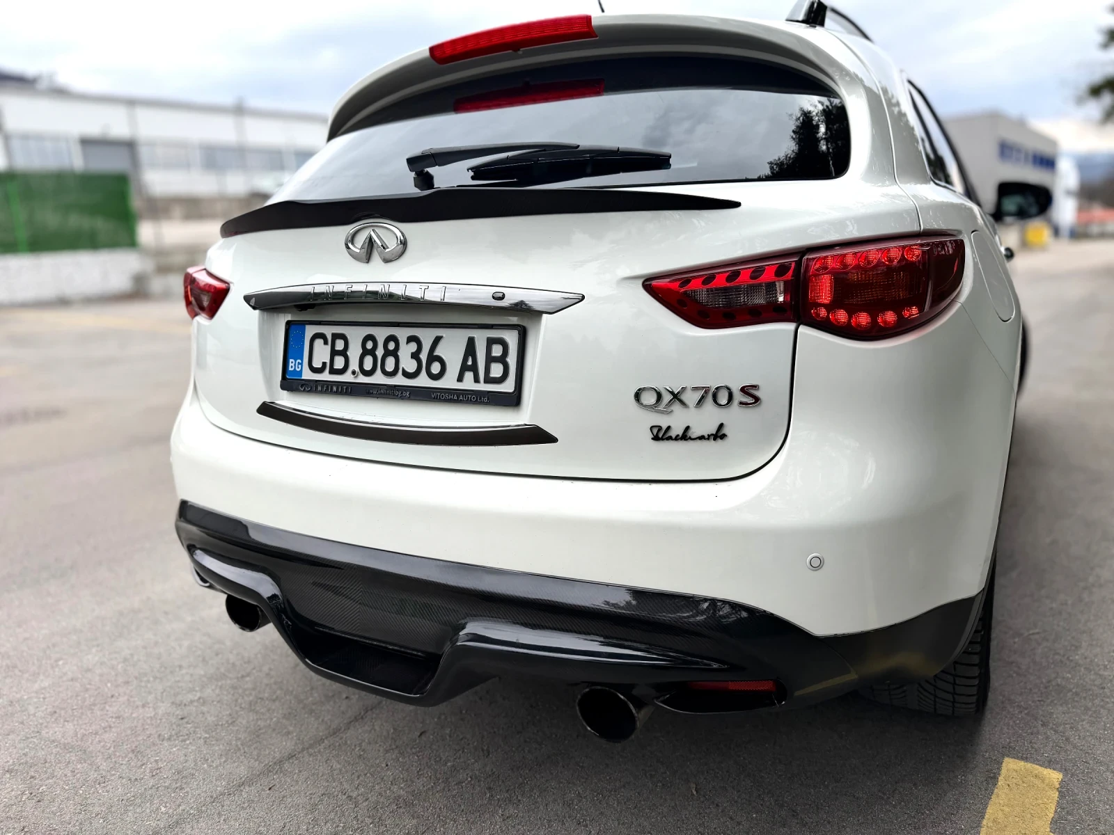 Infiniti QX70 S Black Carbon 027/100 Limited, снимка 3 - Автомобили и джипове - 53928234