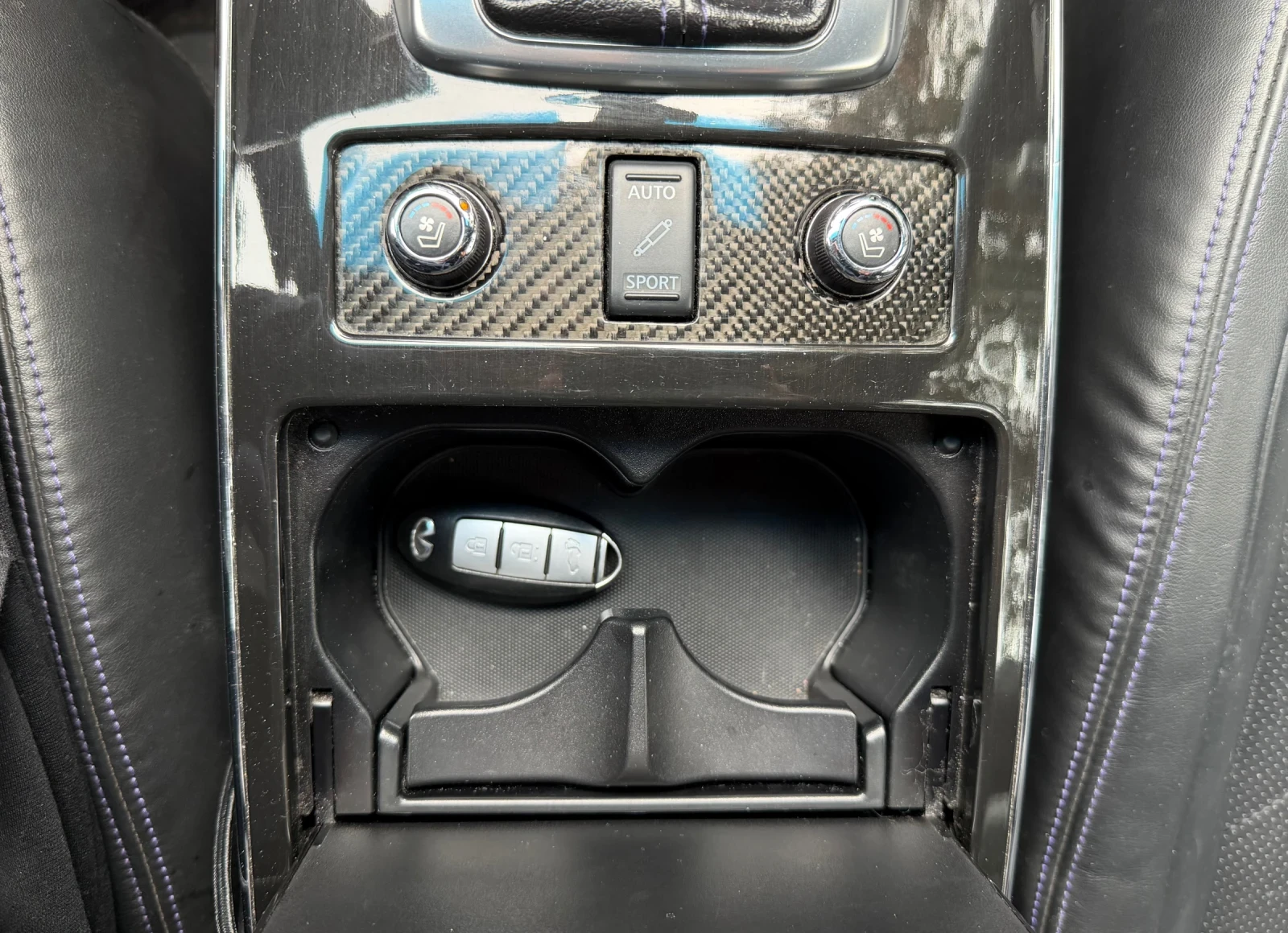 Infiniti QX70 S Black Carbon 027/100 Limited, снимка 13 - Автомобили и джипове - 53928234