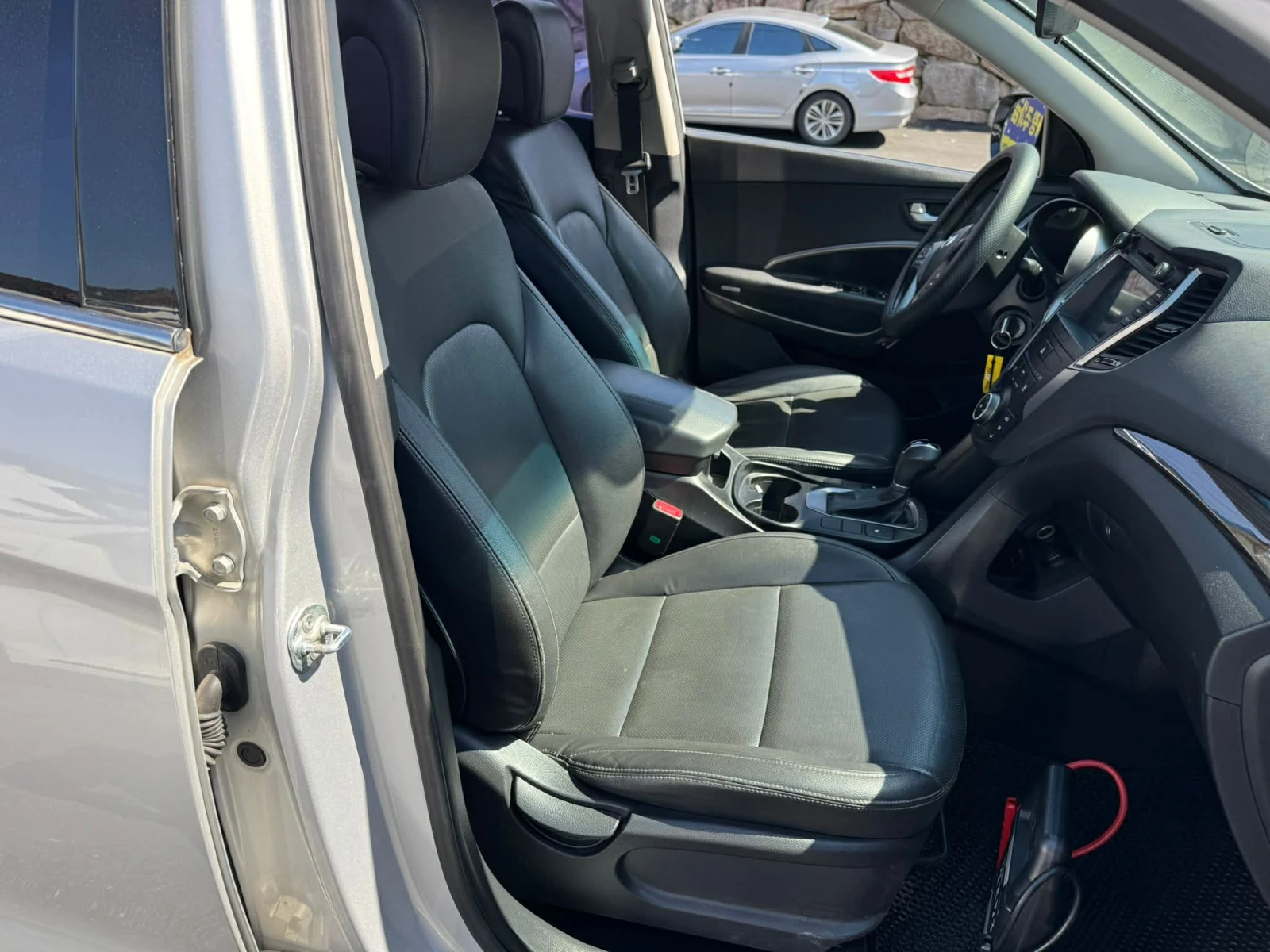 Hyundai Santa fe 2.0CRDI\4x4\Очакван внос !!!, снимка 11 - Автомобили и джипове - 53950902