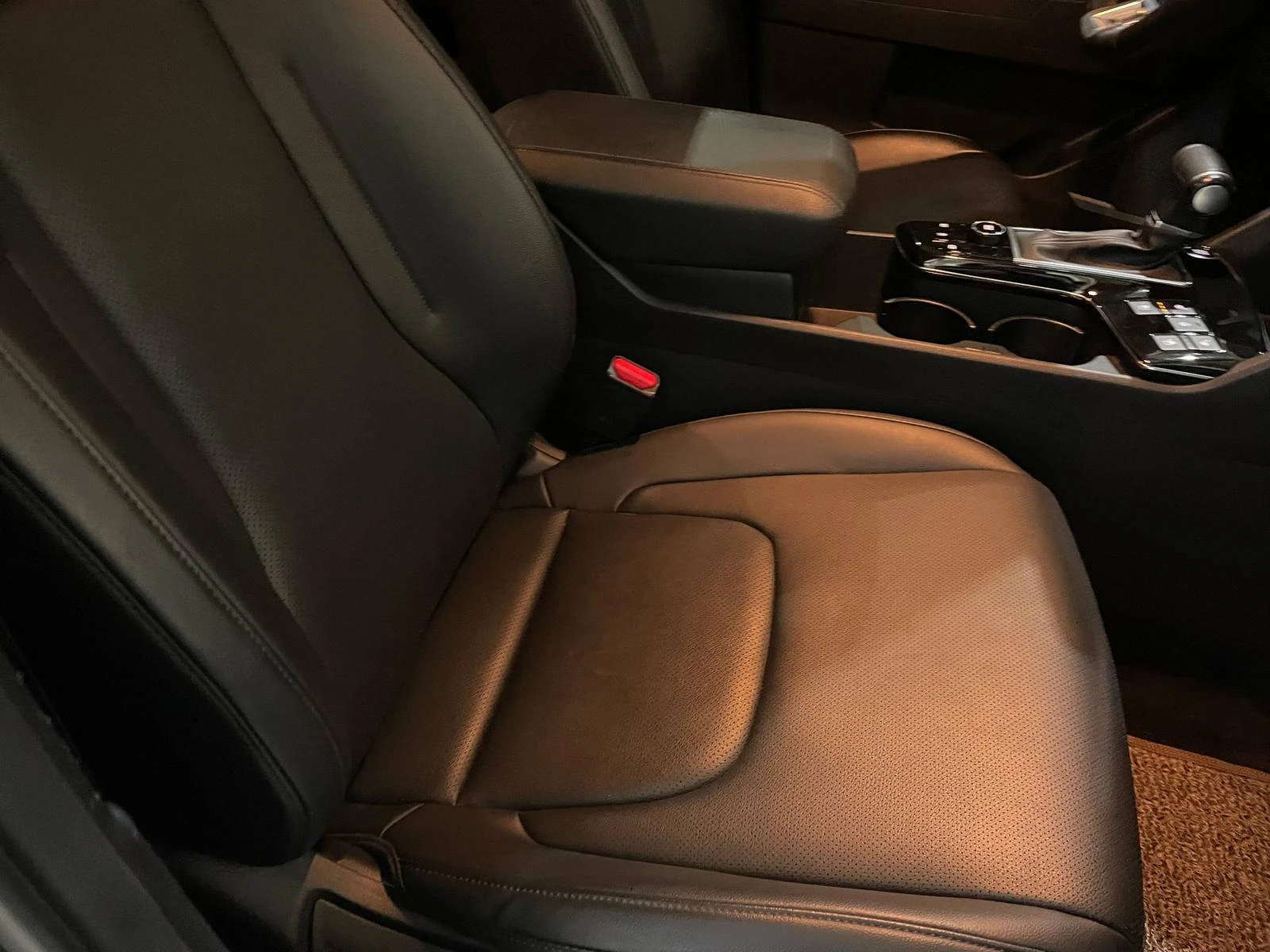 Kia Sportage 2.0D ! 2WD ! Prestige !, снимка 11 - Автомобили и джипове - 54136676