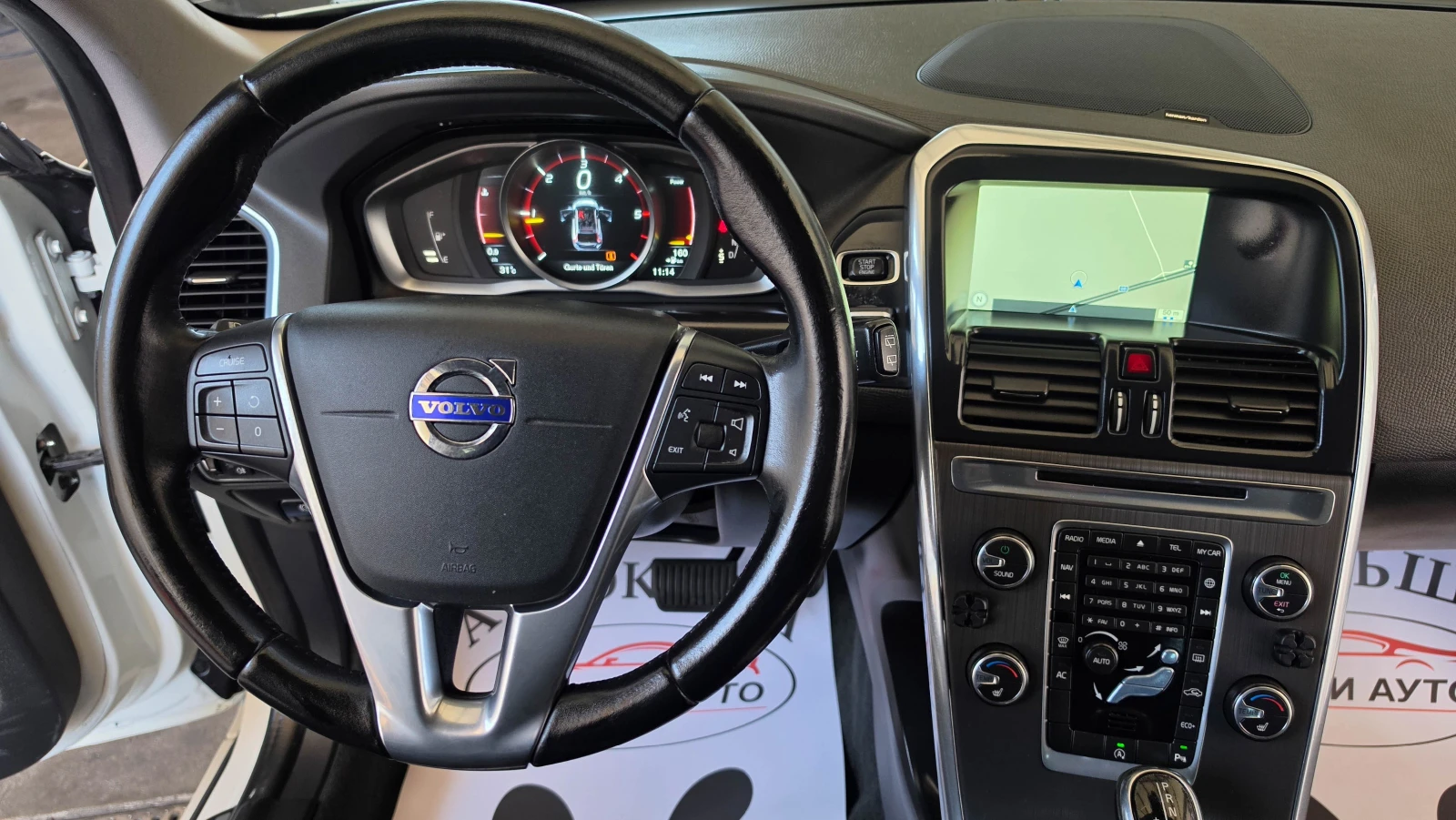 Volvo XC60 2.0* 150кс* LED* 2016г, снимка 11 - Автомобили и джипове - 54441626