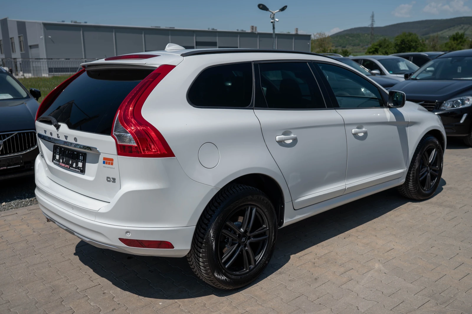 Volvo XC60 2.0* 150кс* LED* 2016г, снимка 7 - Автомобили и джипове - 54441626