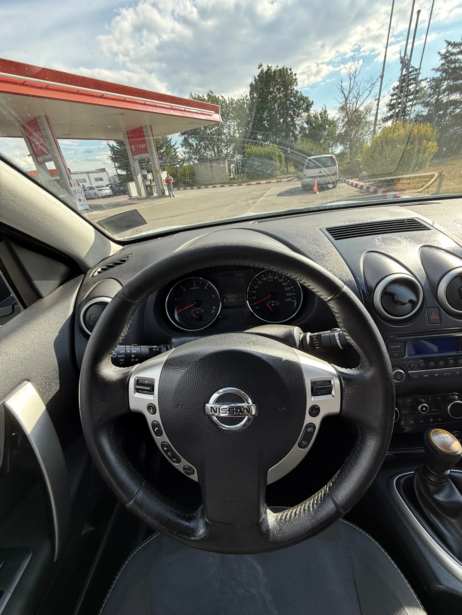Nissan Qashqai 2.0DCI 4x4 7 мес включена регистрация 10бр.налични, снимка 10 - Автомобили и джипове - 55266648