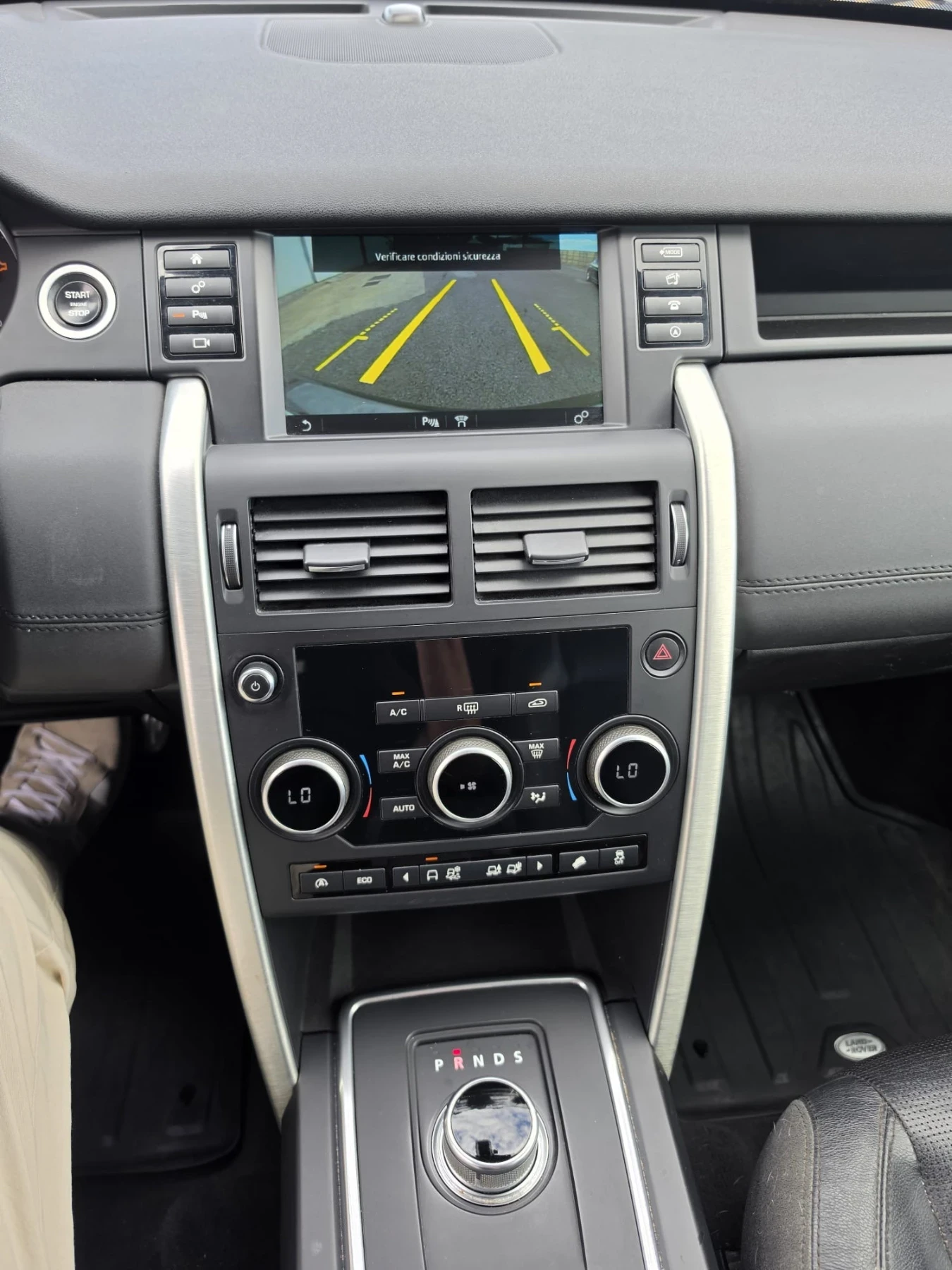 Land Rover Discovery Sport 2.0 TD4 180HP HSE LUXURY, снимка 8 - Автомобили и джипове - 56217126