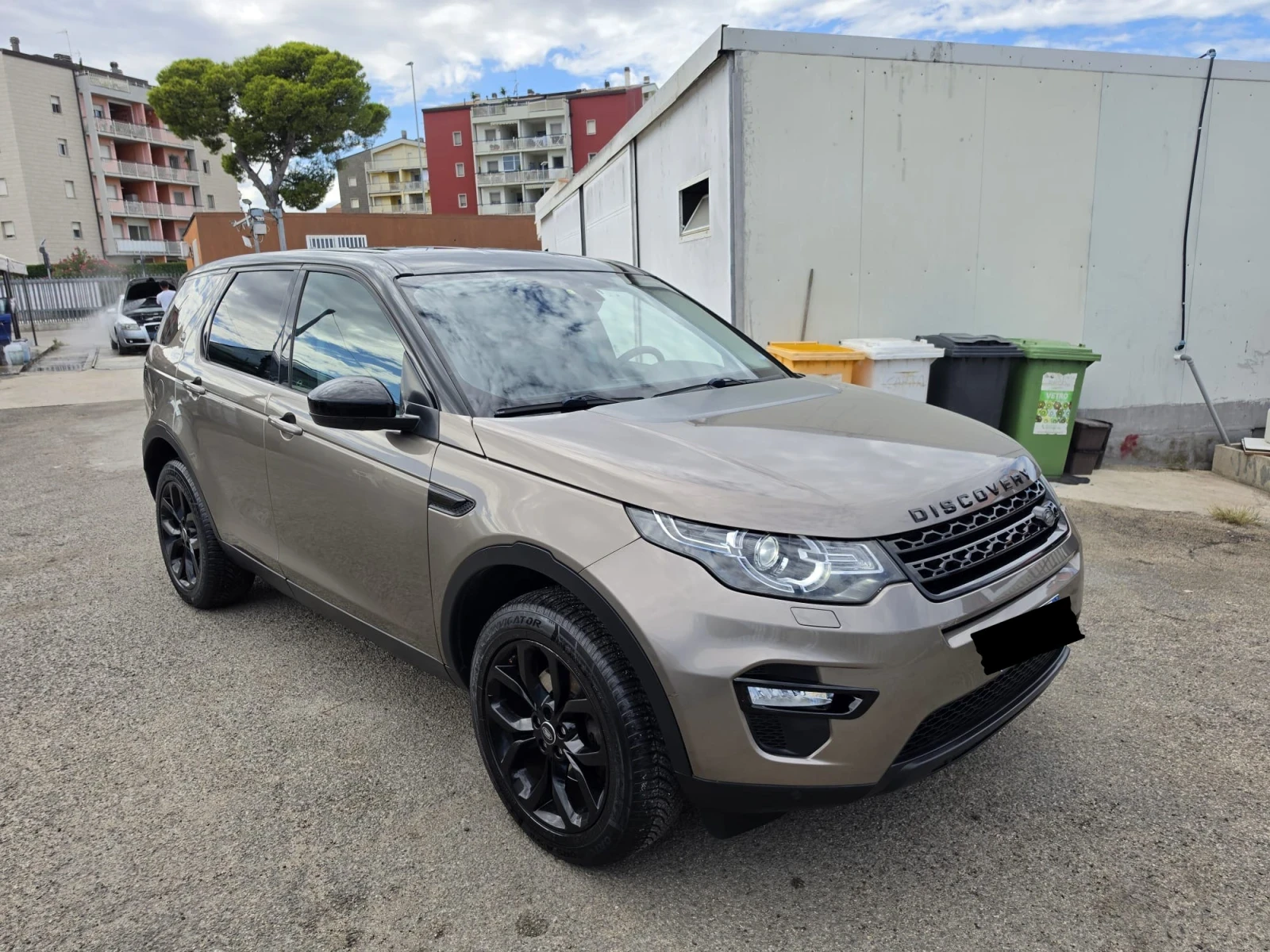 Land Rover Discovery Sport 2.0 TD4 180HP HSE LUXURY, снимка 3 - Автомобили и джипове - 56217126
