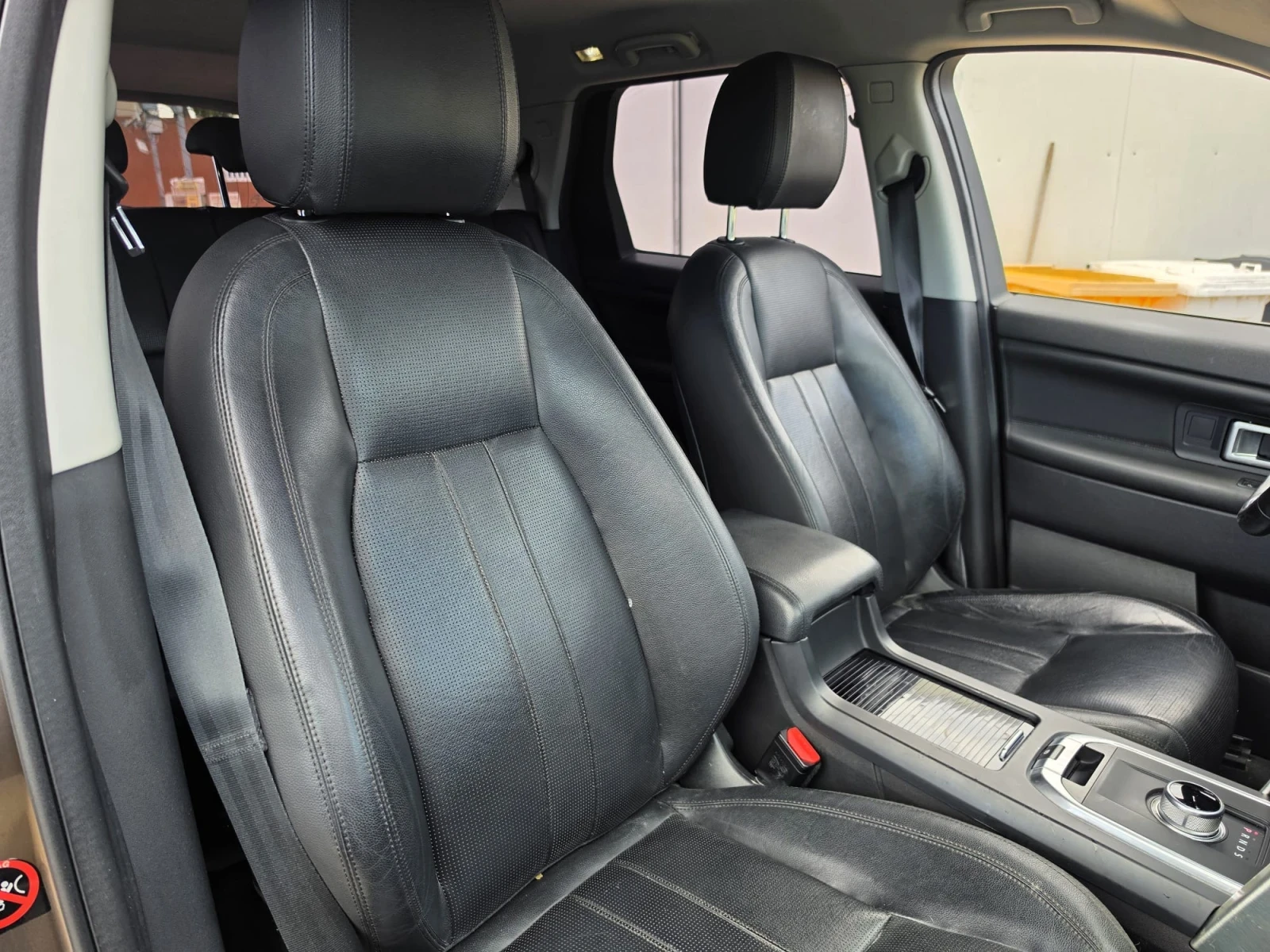 Land Rover Discovery Sport 2.0 TD4 180HP HSE LUXURY, снимка 10 - Автомобили и джипове - 56217126