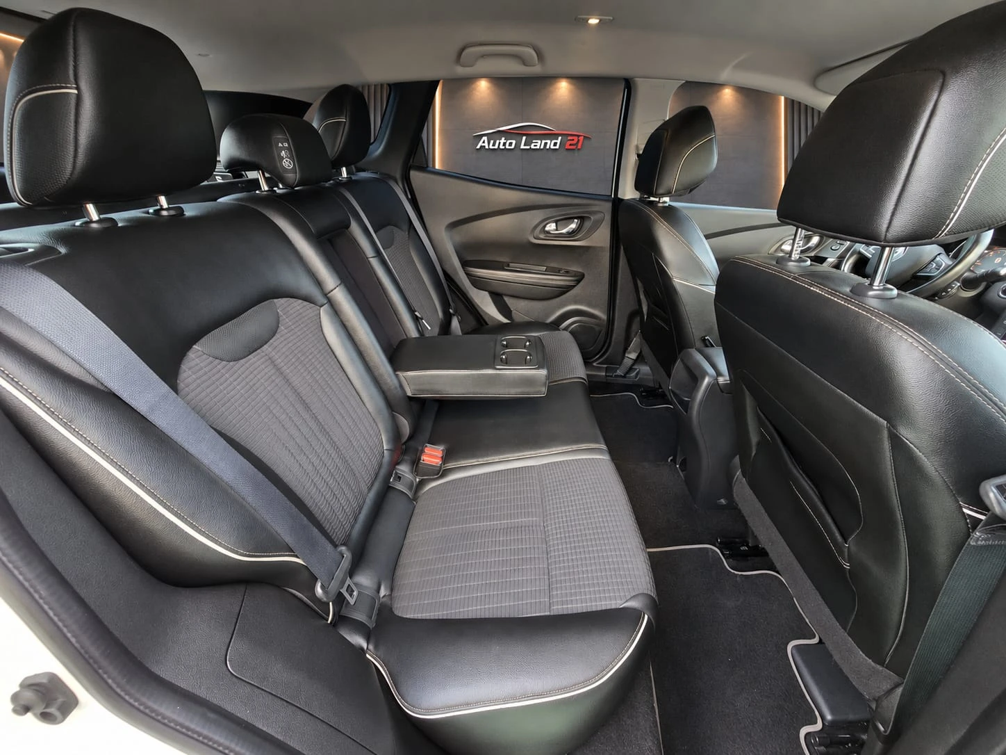 Renault Kadjar 1.5dci* 110кс* НАВИГАЦИЯ* КАМЕРА* 87000км, снимка 10 - Автомобили и джипове - 56271028