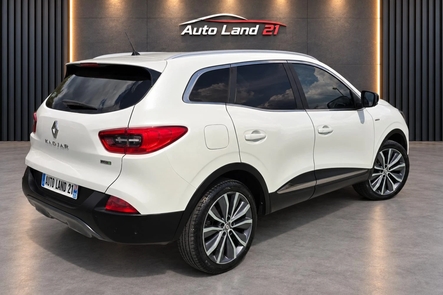 Renault Kadjar 1.5dci* 110кс* НАВИГАЦИЯ* КАМЕРА* 87000км, снимка 5 - Автомобили и джипове - 56271028