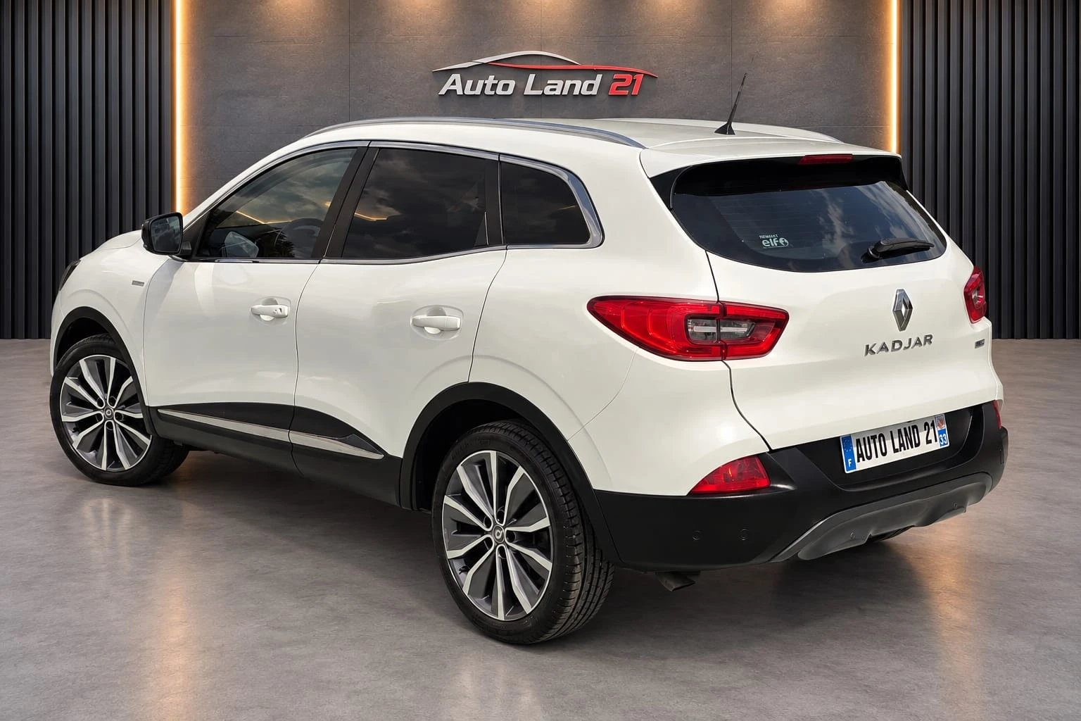 Renault Kadjar 1.5dci* 110кс* НАВИГАЦИЯ* КАМЕРА* 87000км, снимка 7 - Автомобили и джипове - 56271028