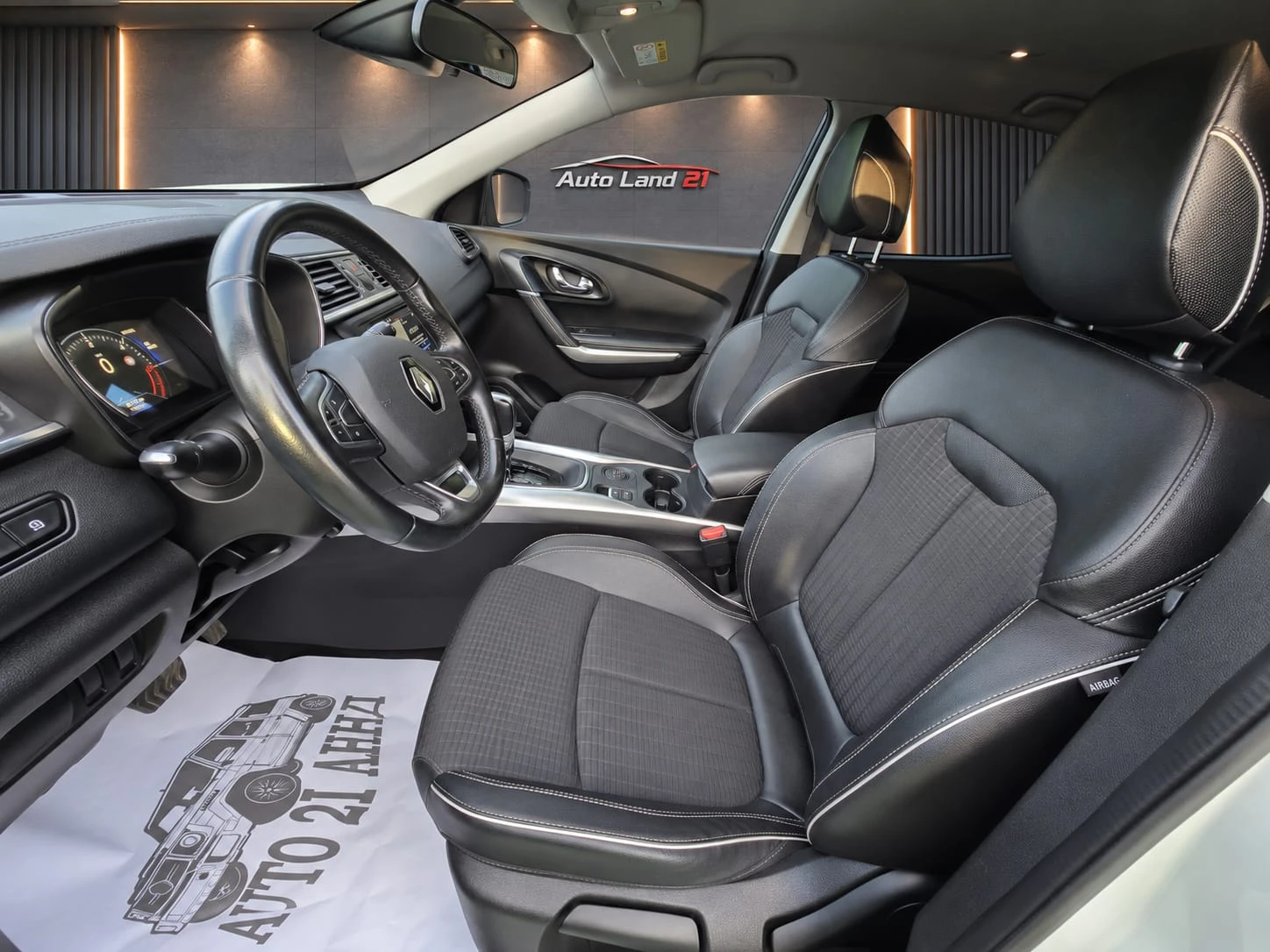 Renault Kadjar 1.5dci* 110кс* НАВИГАЦИЯ* КАМЕРА* 87000км, снимка 8 - Автомобили и джипове - 56271028