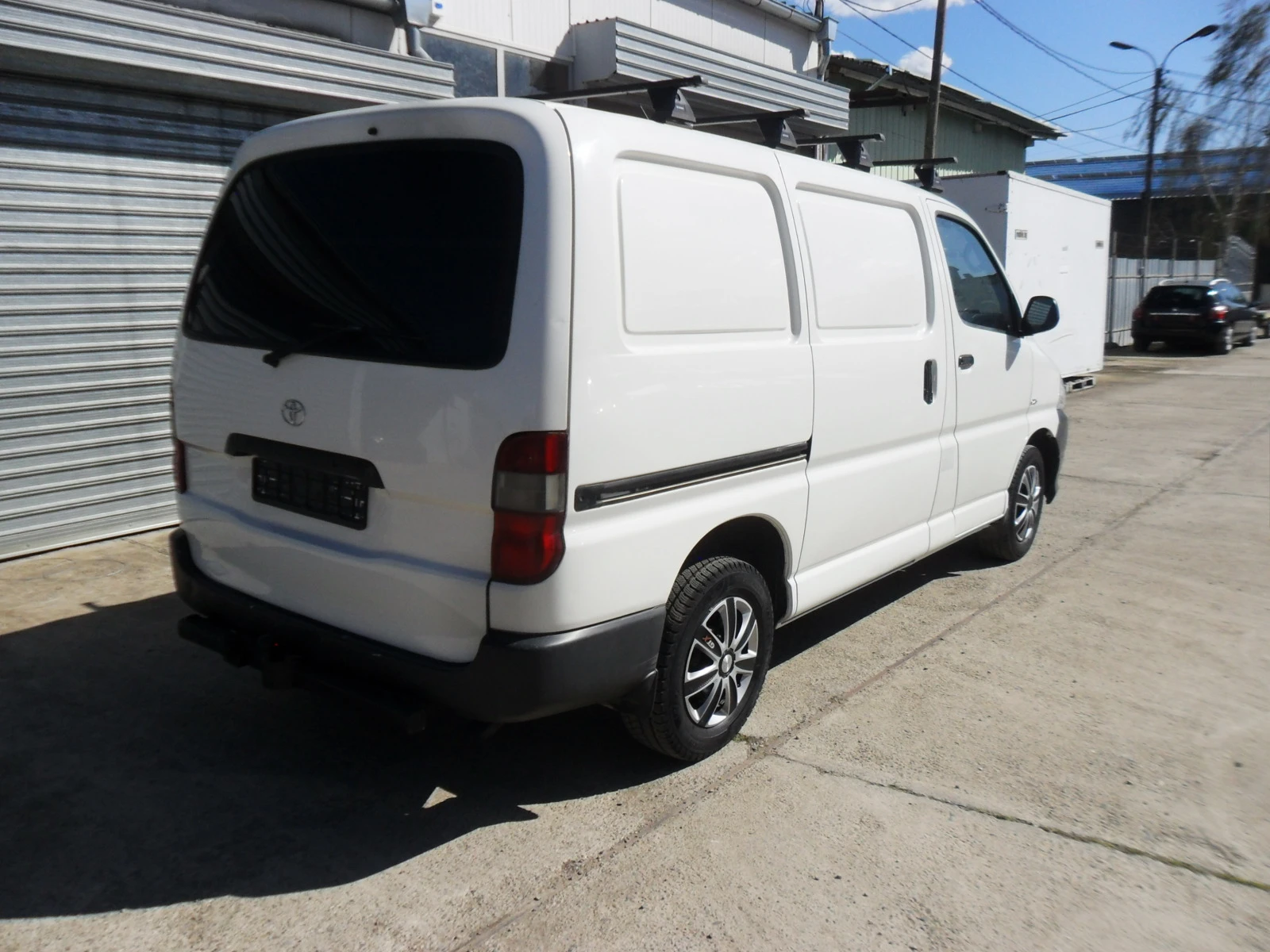 Toyota Hiace 2, 5-D4D-ТОВАРЕН- - изображение 7